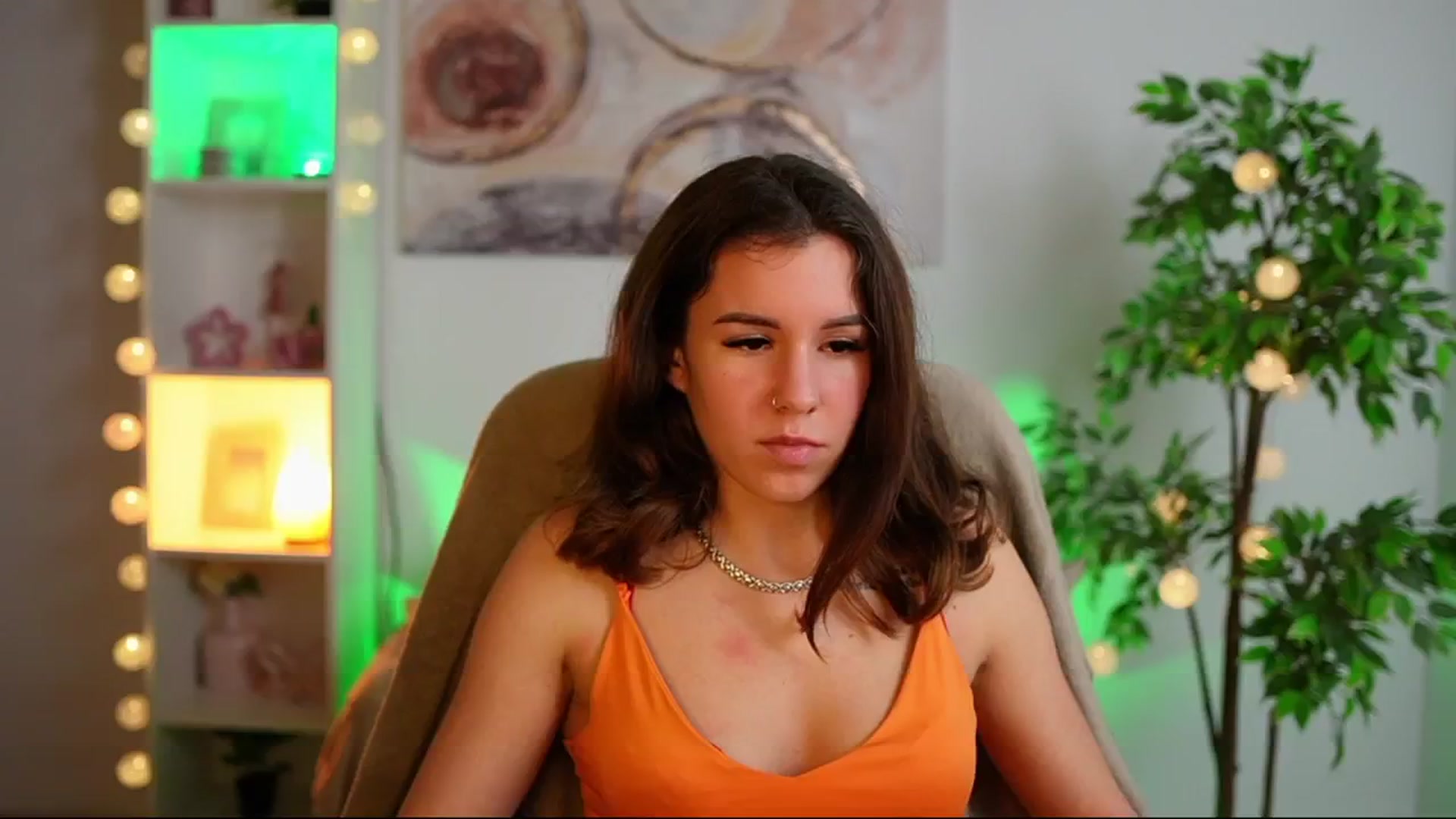 Gallery image thumbnail from Alyssa_Hall's myfreecams stream on, 02/06/2025, 16:05 image 17 of 20