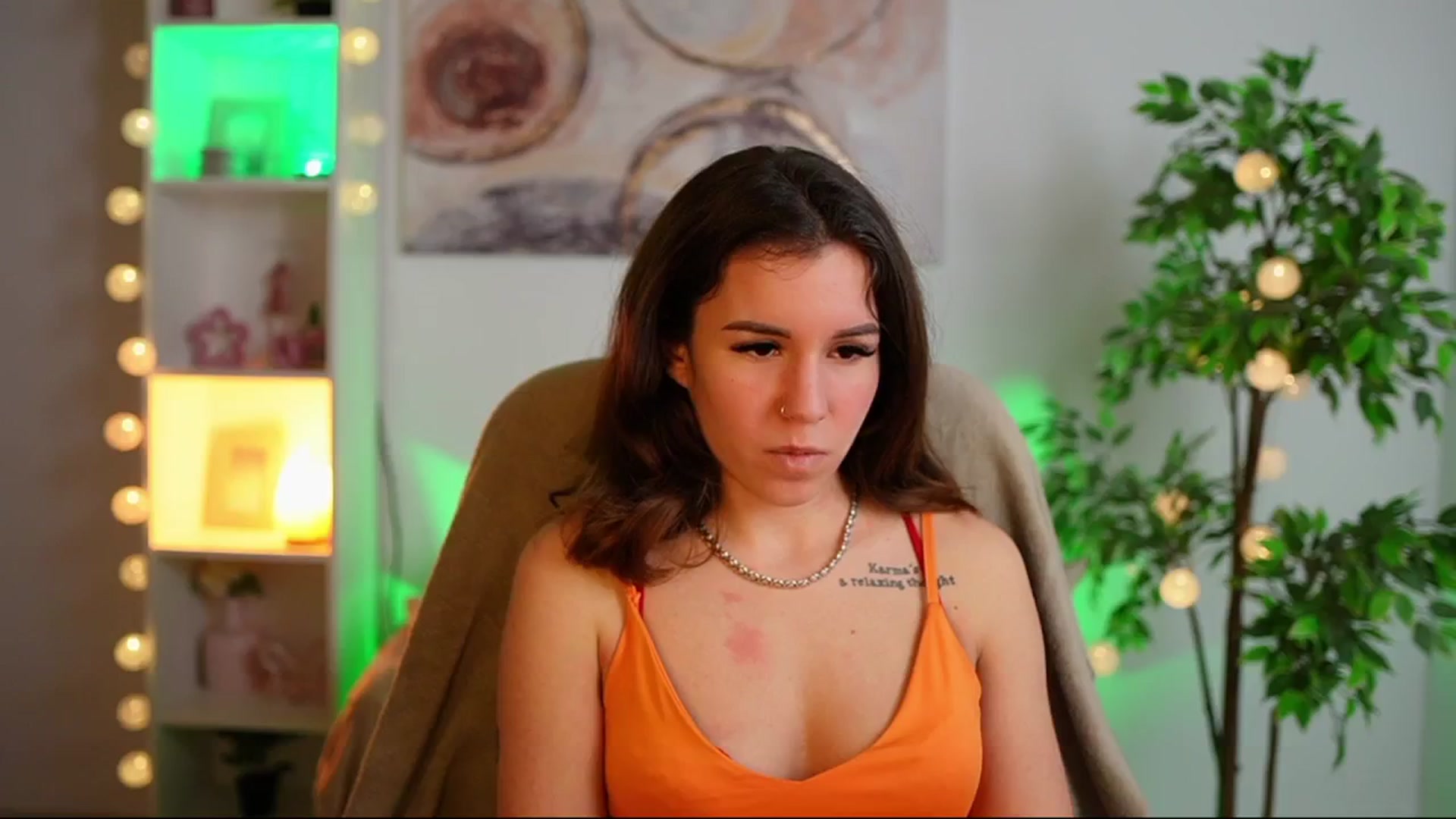 Gallery image thumbnail from Alyssa_Hall's myfreecams stream on, 02/06/2025, 16:05 image 15 of 20
