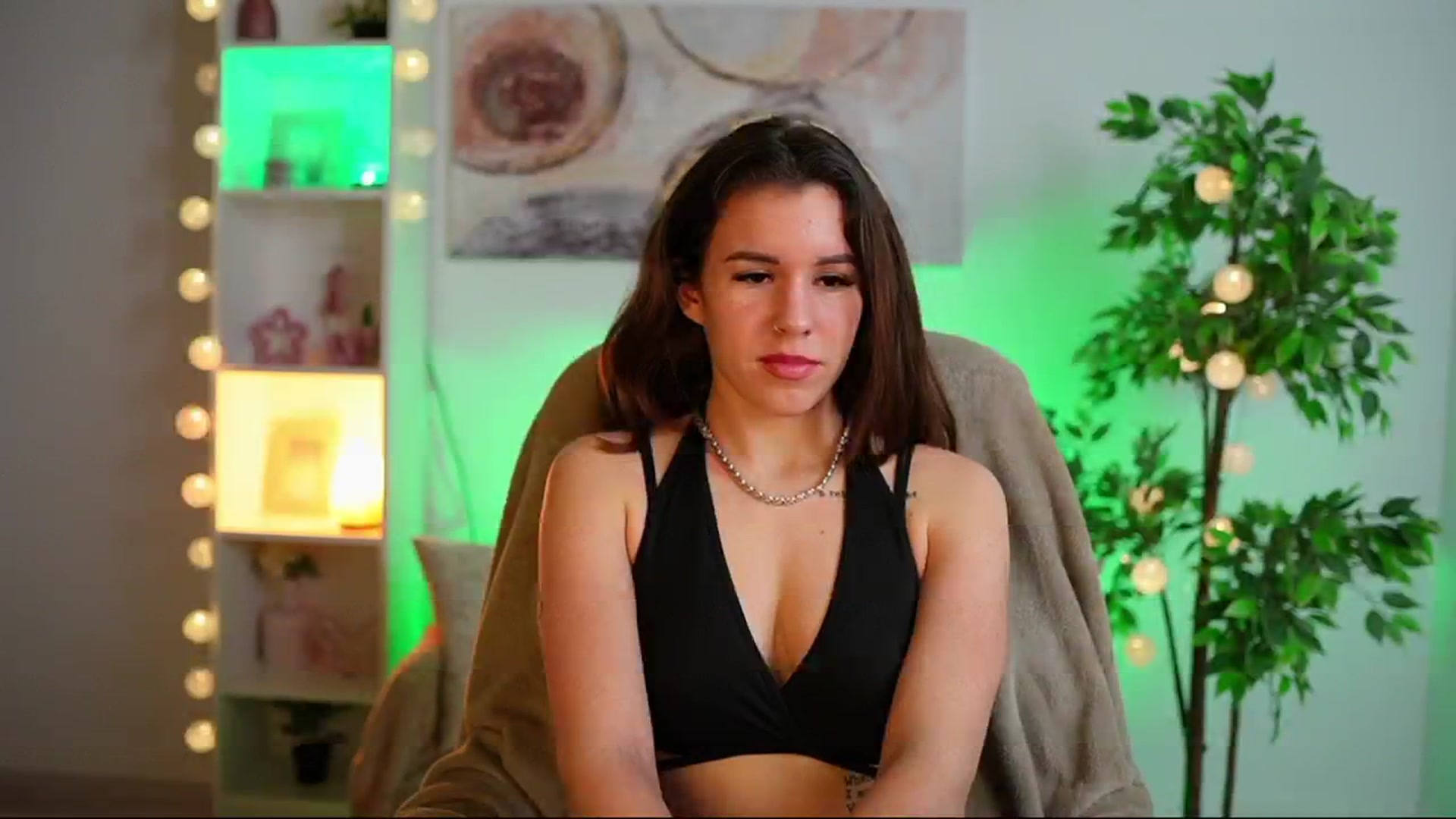 Gallery image thumbnail from Alyssa_Hall's myfreecams stream on, 02/07/2025, 18:52 image 18 of 20