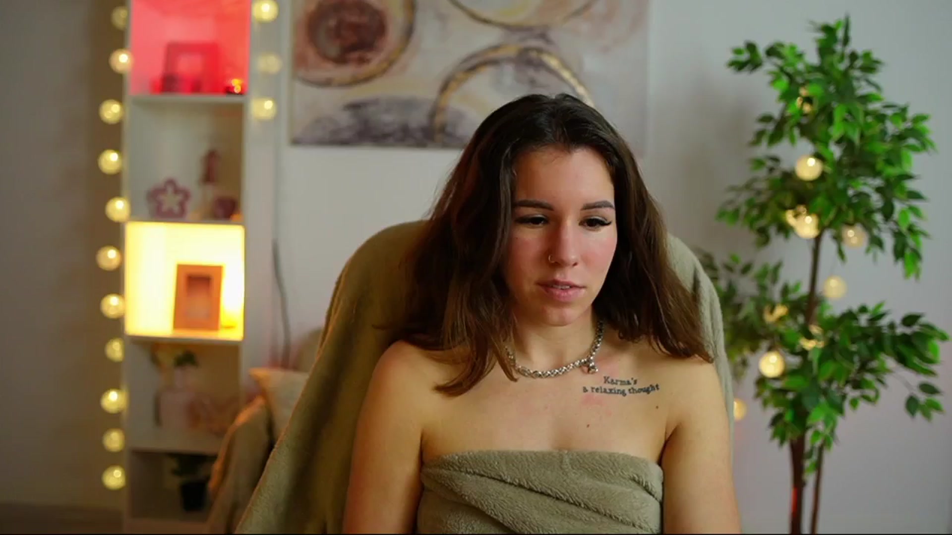 Gallery image thumbnail from Alyssa_Hall's myfreecams stream on, 02/11/2025, 15:38 image 10 of 20