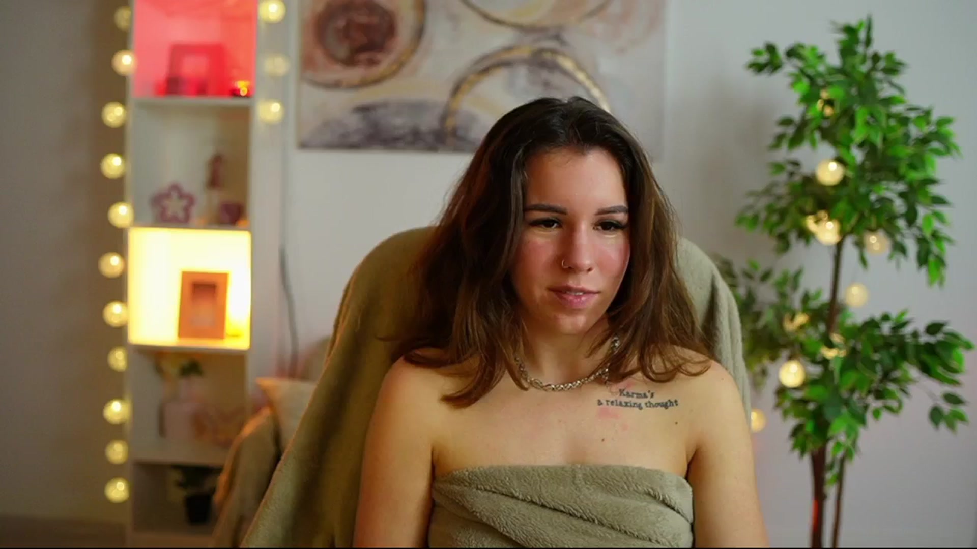 Gallery image thumbnail from Alyssa_Hall's myfreecams stream on, 02/11/2025, 15:38 image 7 of 20