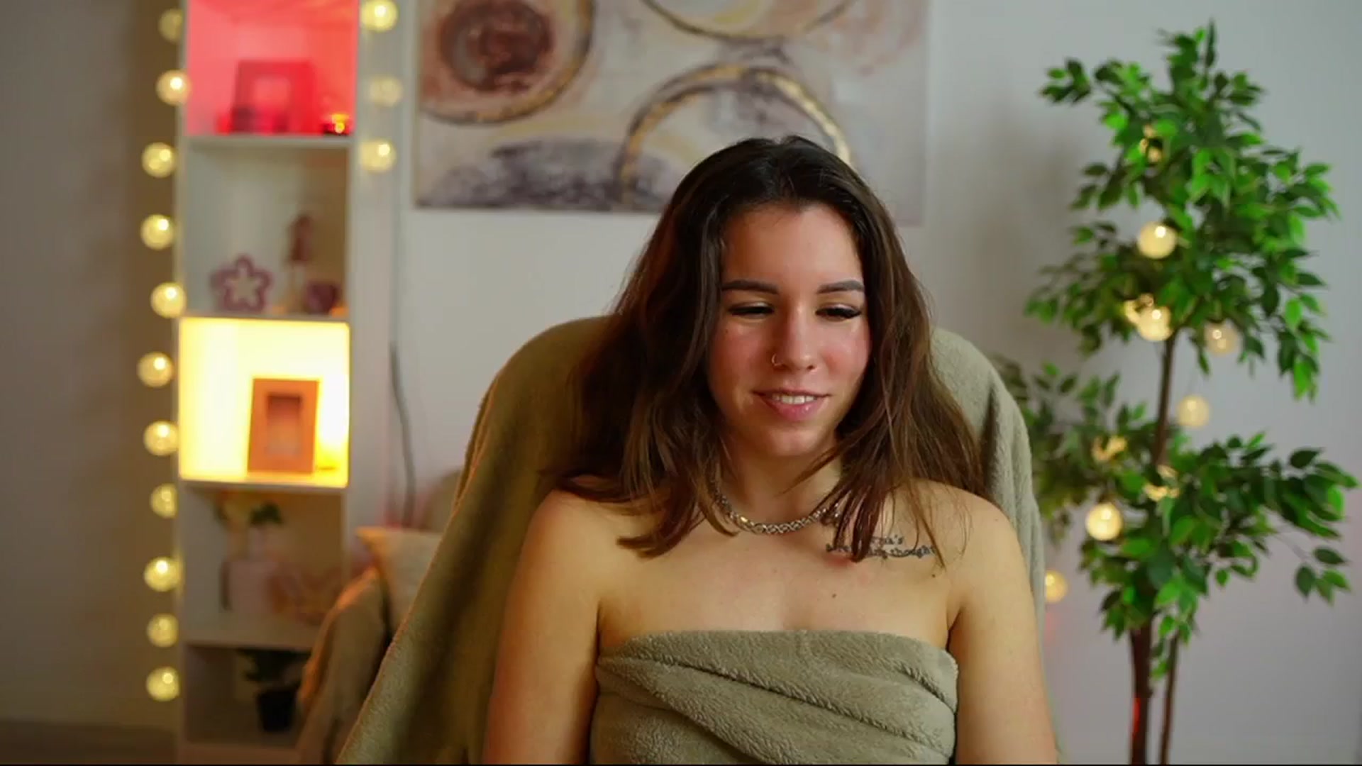 Gallery image thumbnail from Alyssa_Hall's myfreecams stream on, 02/11/2025, 15:38 image 17 of 20