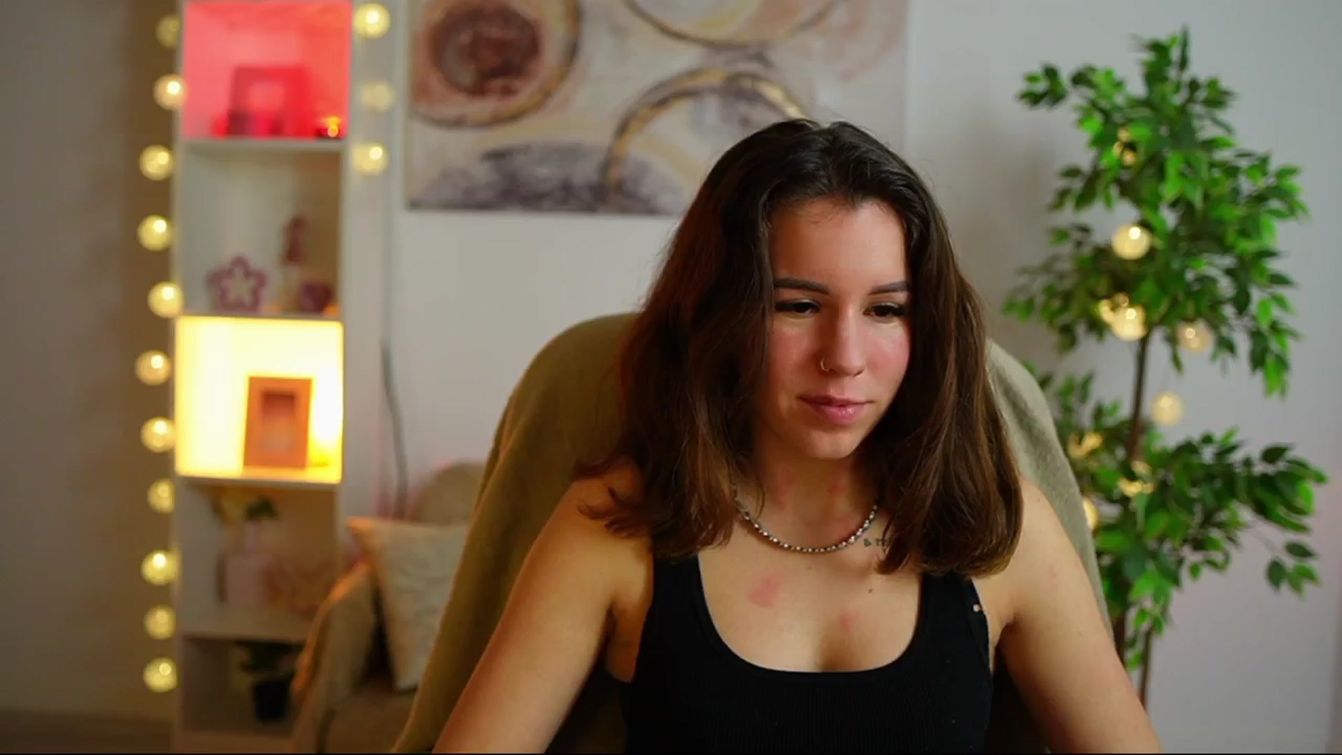 Gallery image thumbnail from Alyssa_Hall's myfreecams stream on, 02/11/2025, 15:56 image 16 of 20