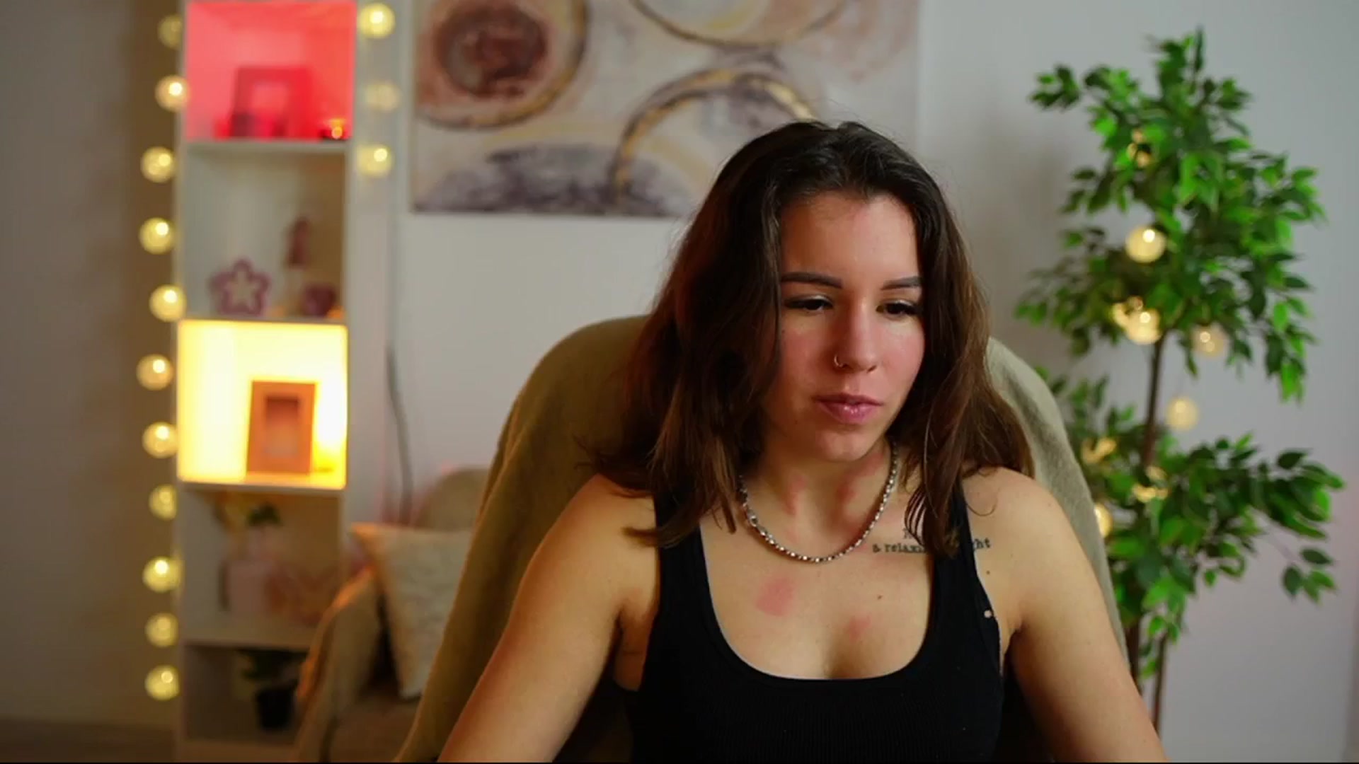 Gallery image thumbnail from Alyssa_Hall's myfreecams stream on, 02/11/2025, 15:56 image 8 of 20