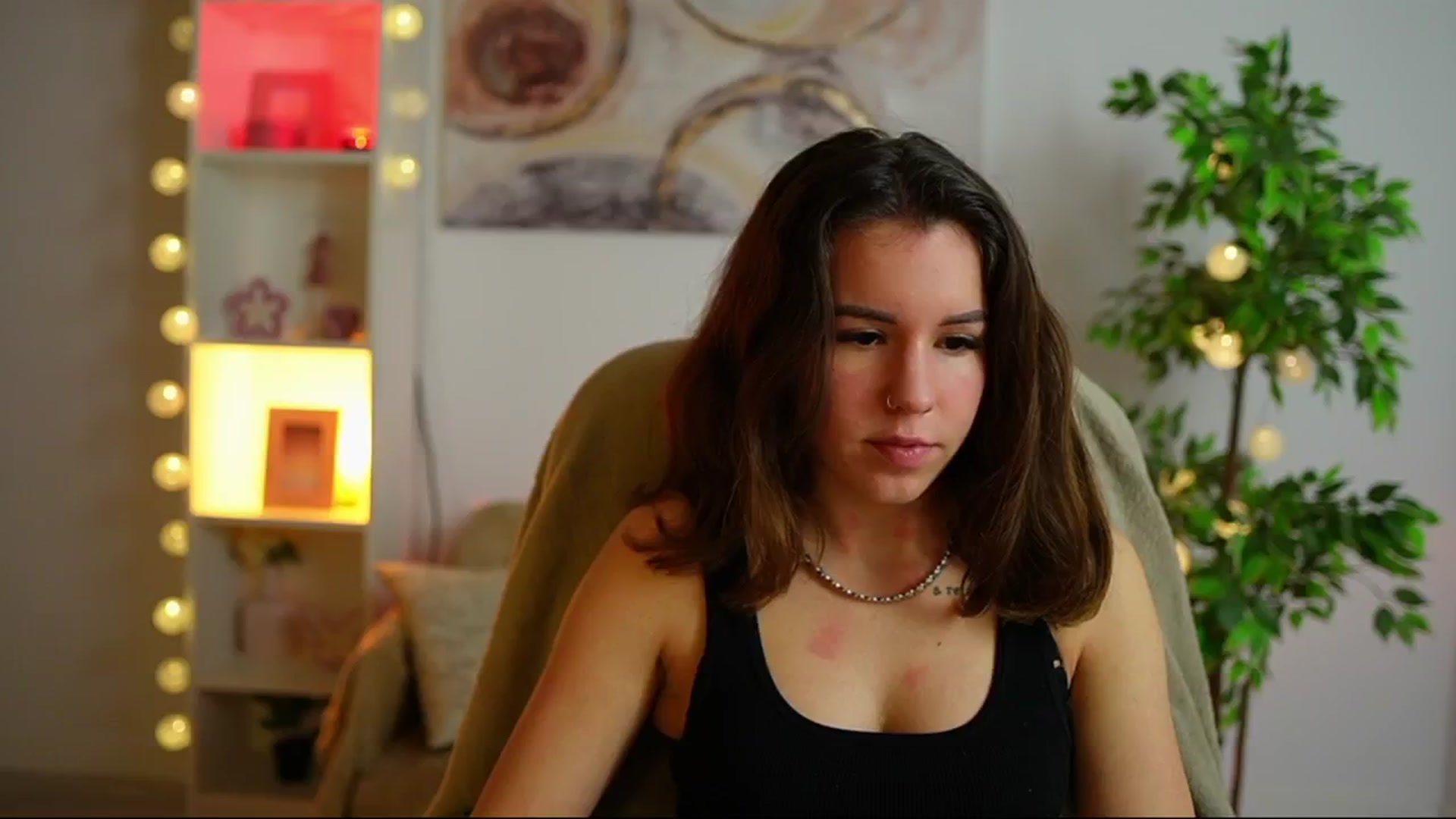 Gallery image thumbnail from Alyssa_Hall's myfreecams stream on, 02/11/2025, 15:56 image 13 of 20