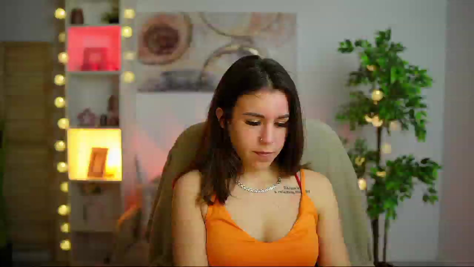 Gallery image thumbnail from Alyssa_Hall's myfreecams stream on, 02/25/2025, 18:49 image 16 of 20
