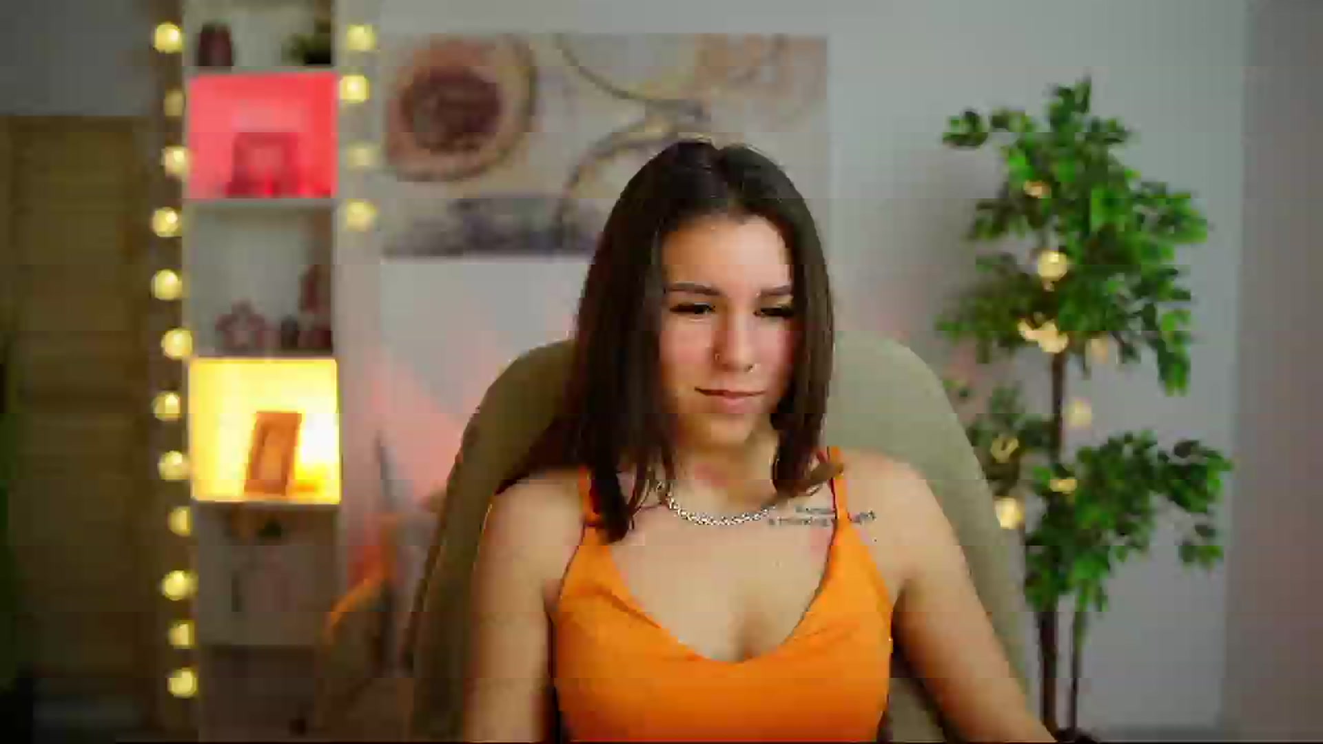 Gallery image thumbnail from Alyssa_Hall's myfreecams stream on, 02/25/2025, 18:49 image 3 of 20