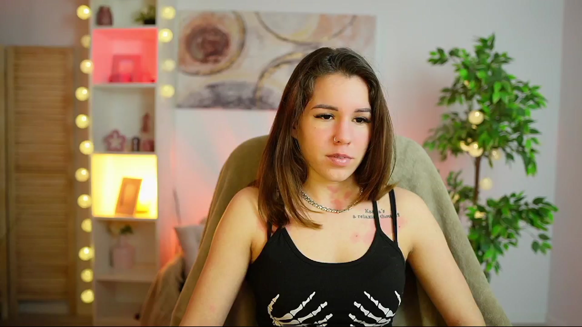 Gallery image thumbnail from Alyssa_Hall's myfreecams stream on, 02/26/2025, 14:33 image 11 of 20