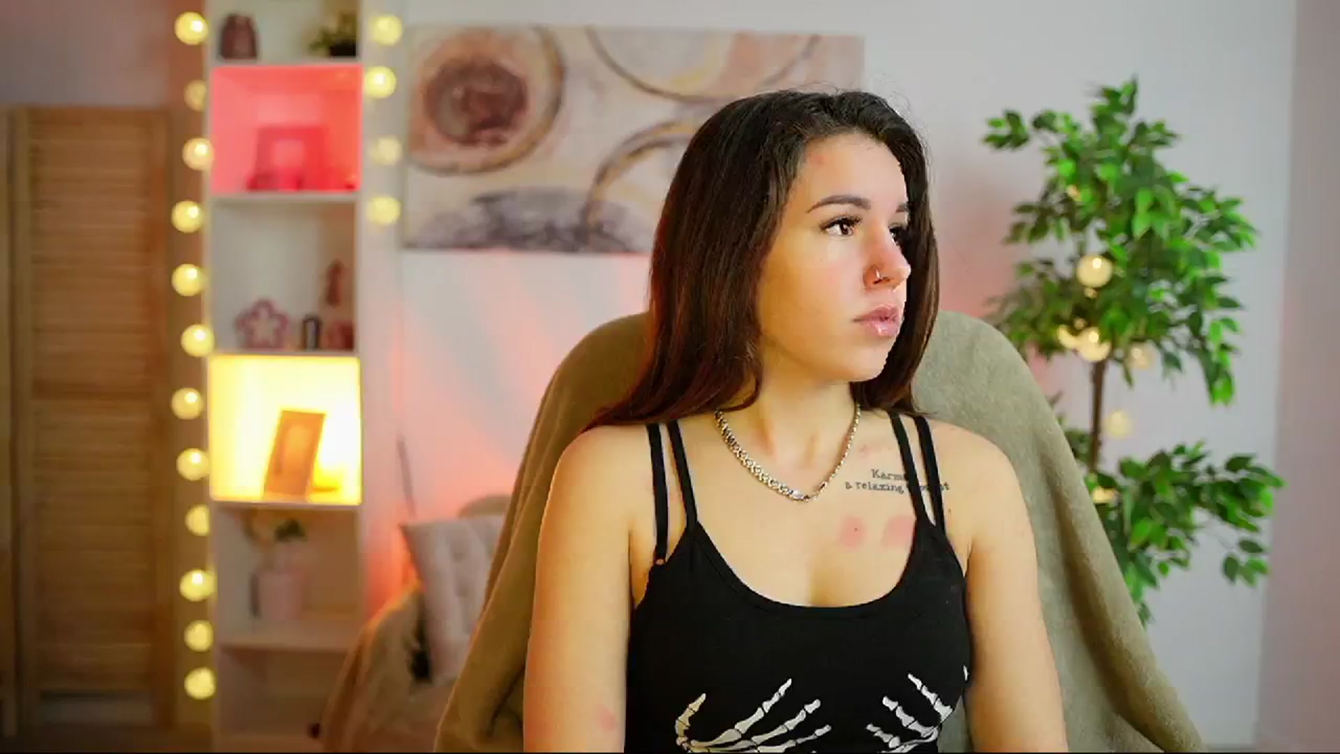 Gallery image thumbnail from Alyssa_Hall's myfreecams stream on, 02/26/2025, 14:33 image 1 of 20