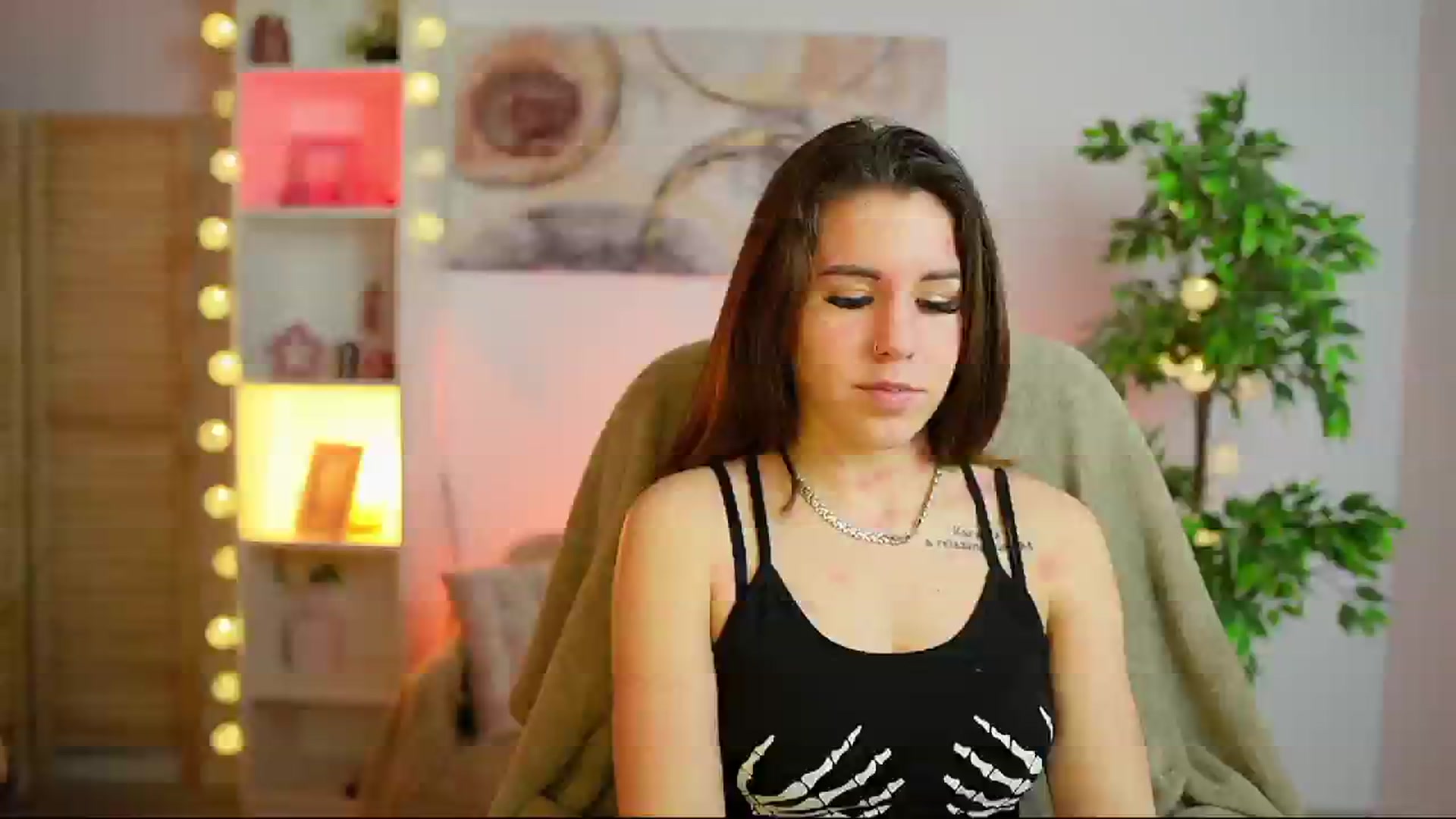 Gallery image thumbnail from Alyssa_Hall's myfreecams stream on, 02/26/2025, 17:17 image 8 of 20