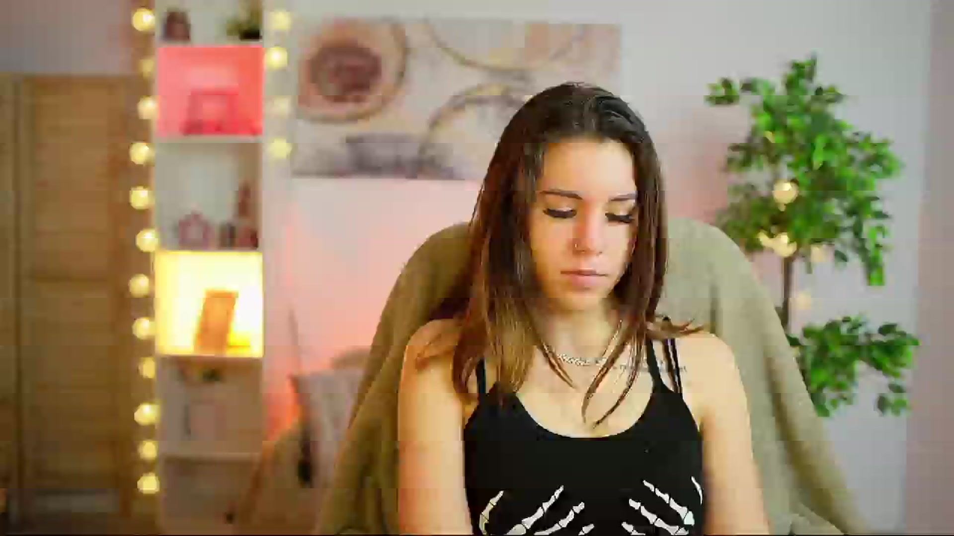 Gallery image thumbnail from Alyssa_Hall's myfreecams stream on, 02/26/2025, 17:17 image 16 of 20