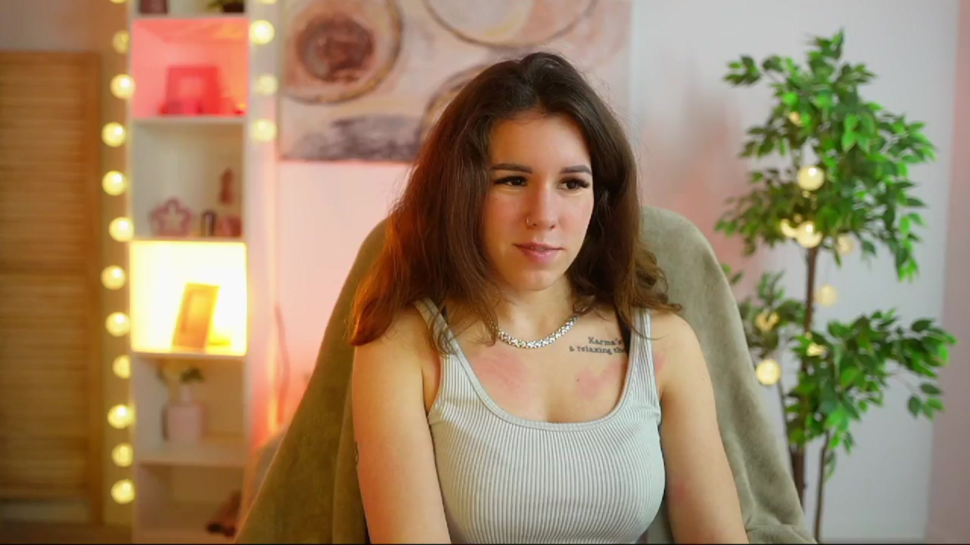 Gallery image thumbnail from Alyssa_Hall's myfreecams stream on, 02/27/2025, 15:22 image 10 of 20