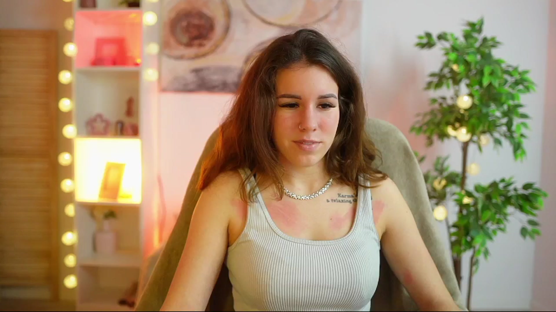 Gallery image thumbnail from Alyssa_Hall's myfreecams stream on, 02/27/2025, 15:22 image 8 of 20