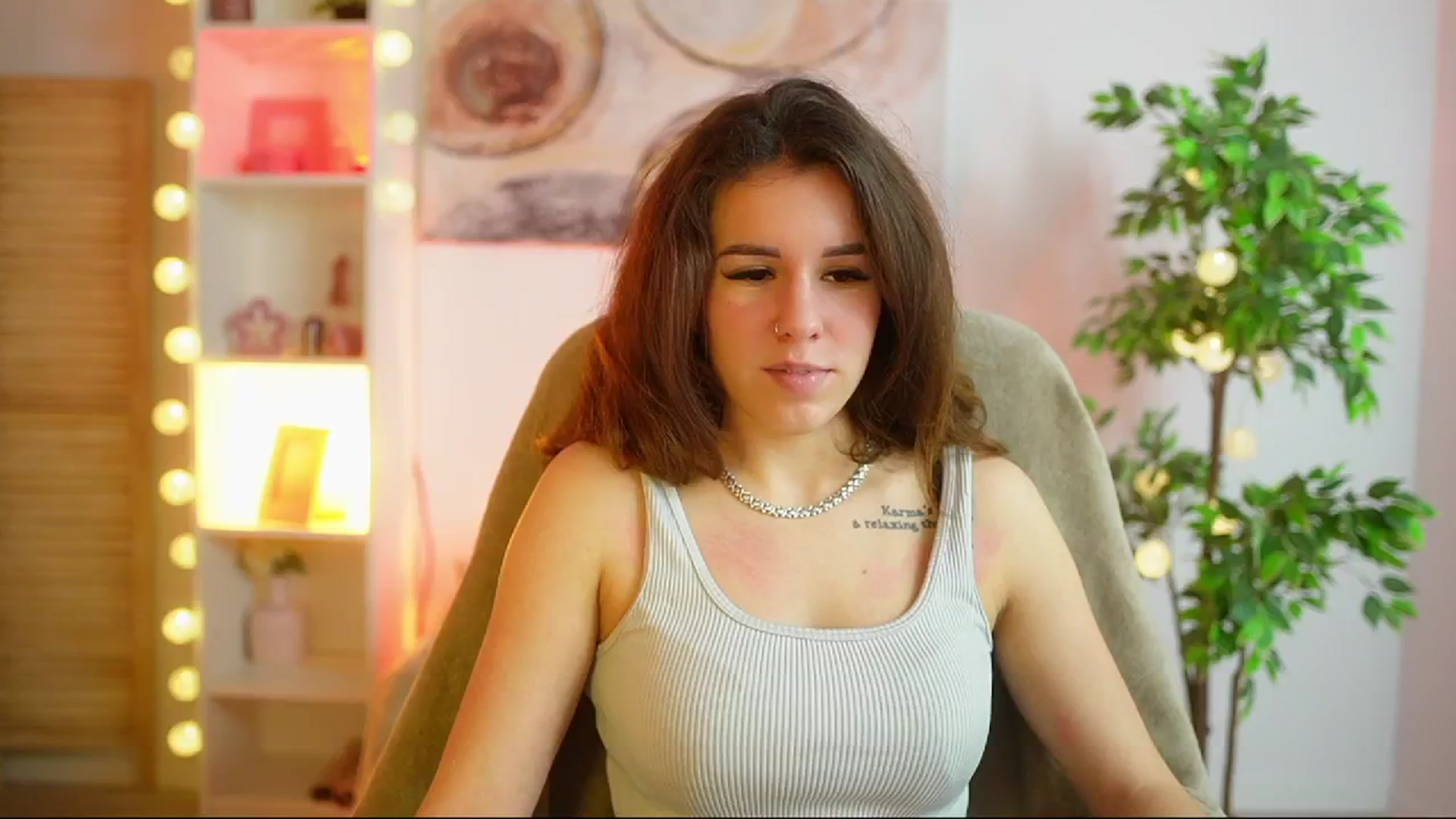 Gallery image thumbnail from Alyssa_Hall's myfreecams stream on, 02/27/2025, 15:22 image 13 of 20