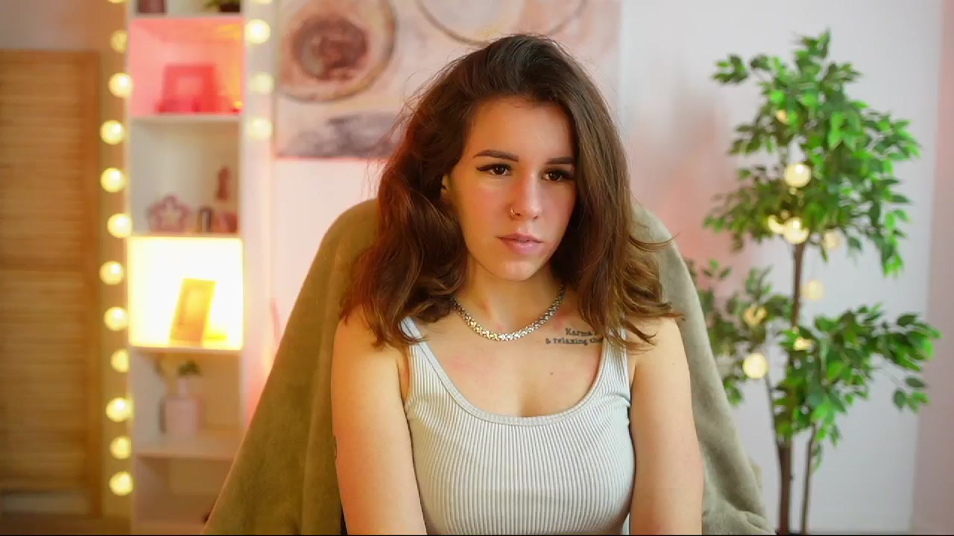 Gallery image thumbnail from Alyssa_Hall's myfreecams stream on, 02/27/2025, 15:22 image 18 of 20