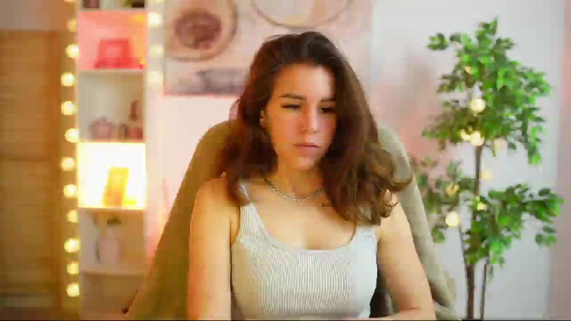 Gallery image thumbnail from Alyssa_Hall's myfreecams stream on, 02/27/2025, 17:00 image 12 of 20