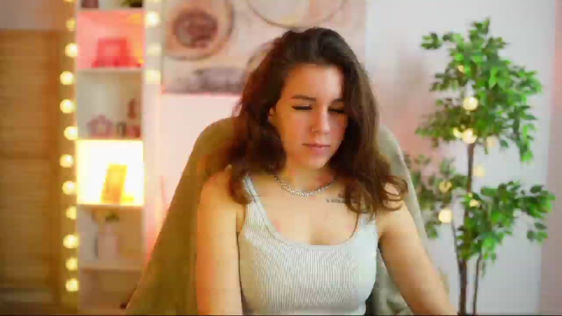 Gallery image thumbnail from Alyssa_Hall's myfreecams stream on, 02/27/2025, 17:00 image 4 of 20