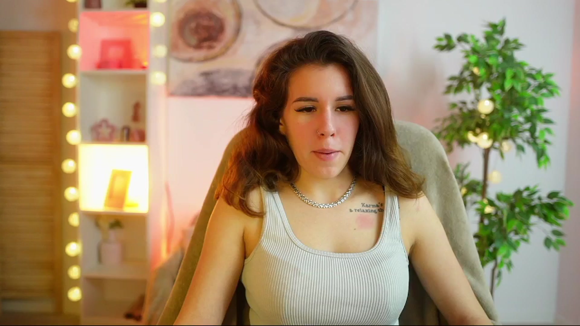 Gallery image thumbnail from Alyssa_Hall's myfreecams stream on, 02/27/2025, 18:03 image 5 of 20