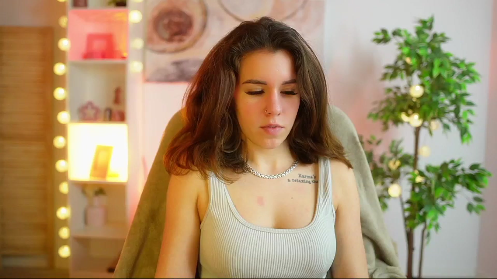Gallery image thumbnail from Alyssa_Hall's myfreecams stream on, 02/27/2025, 18:03 image 17 of 20