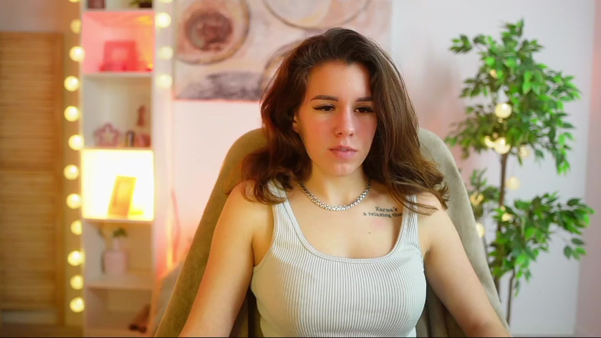 Gallery image thumbnail from Alyssa_Hall's myfreecams stream on, 02/27/2025, 18:03 image 10 of 20