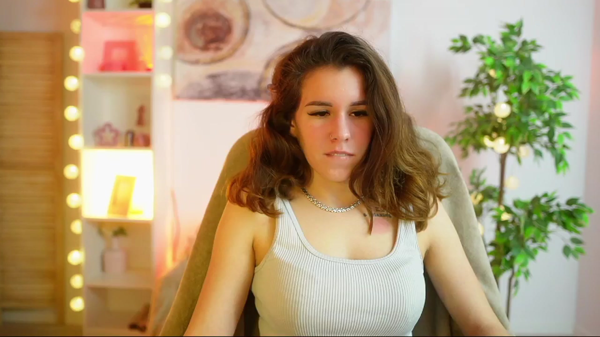 Gallery image thumbnail from Alyssa_Hall's myfreecams stream on, 02/27/2025, 18:03 image 3 of 20