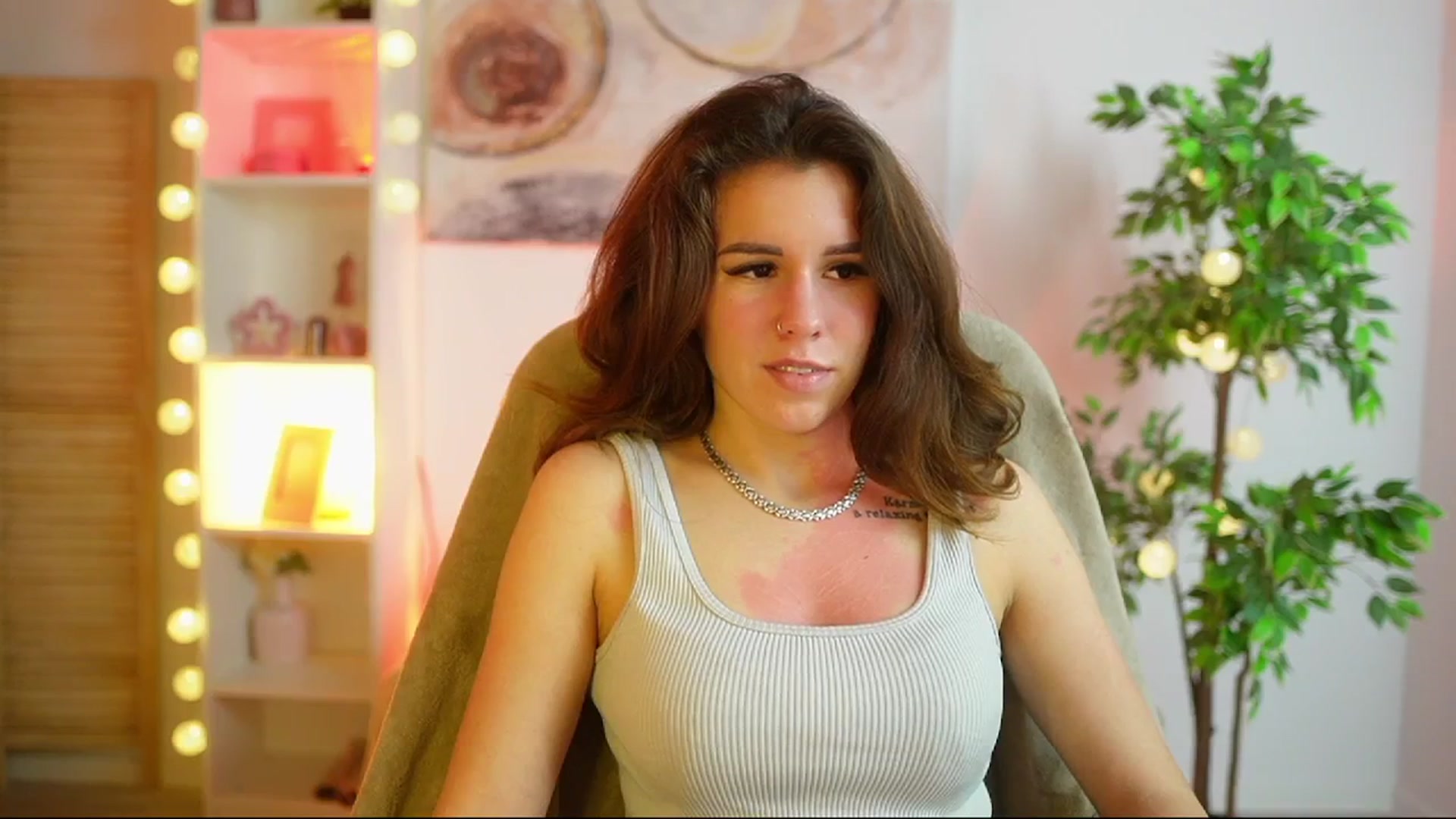 Gallery image thumbnail from Alyssa_Hall's myfreecams stream on, 02/27/2025, 18:42 image 12 of 20