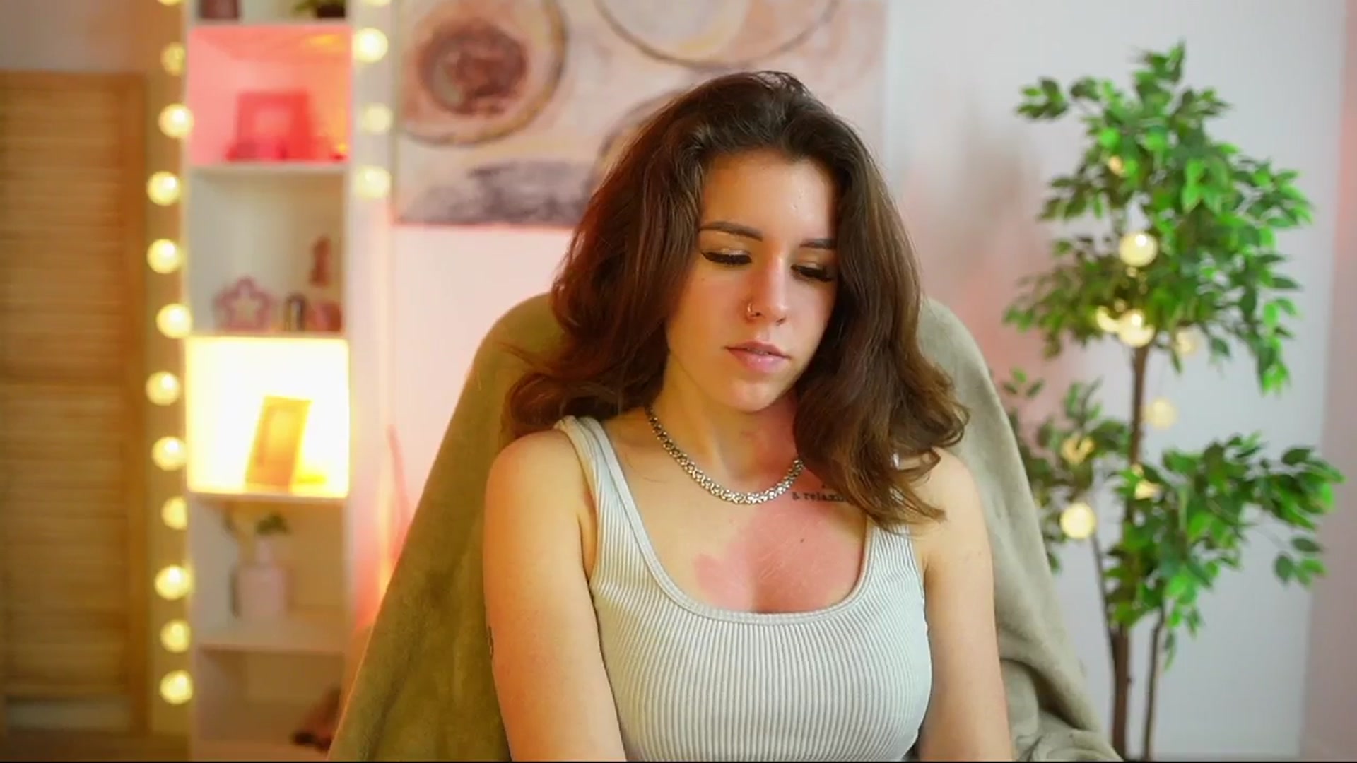 Gallery image thumbnail from Alyssa_Hall's myfreecams stream on, 02/27/2025, 18:42 image 13 of 20