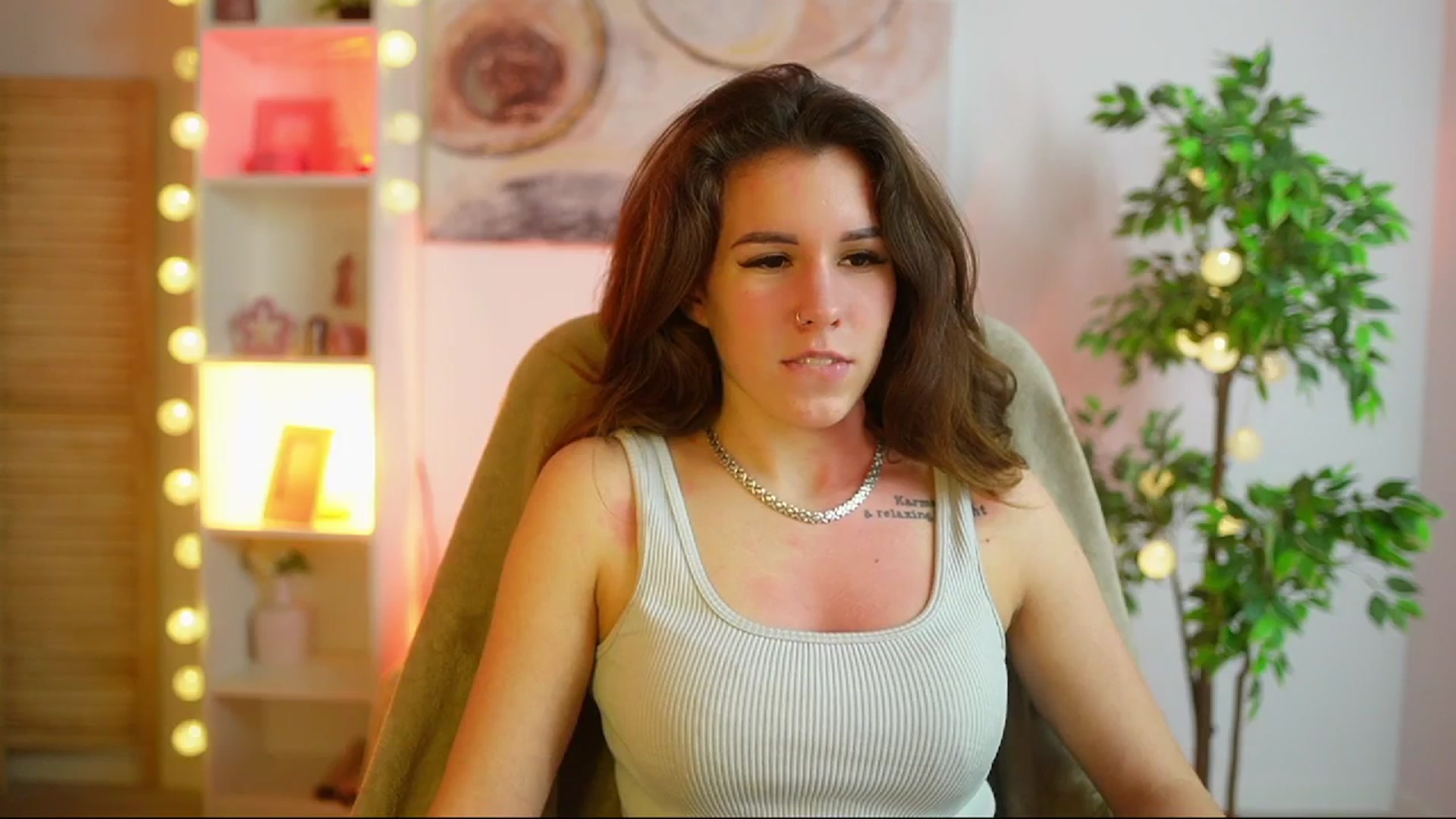 Gallery image thumbnail from Alyssa_Hall's myfreecams stream on, 02/27/2025, 18:42 image 6 of 20