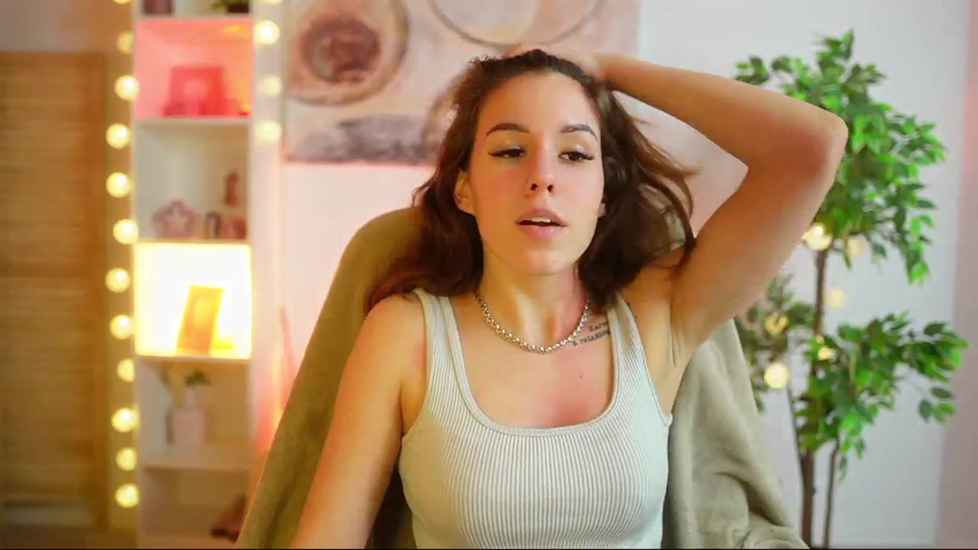 Gallery image thumbnail from Alyssa_Hall's myfreecams stream on, 02/27/2025, 18:42 image 5 of 20