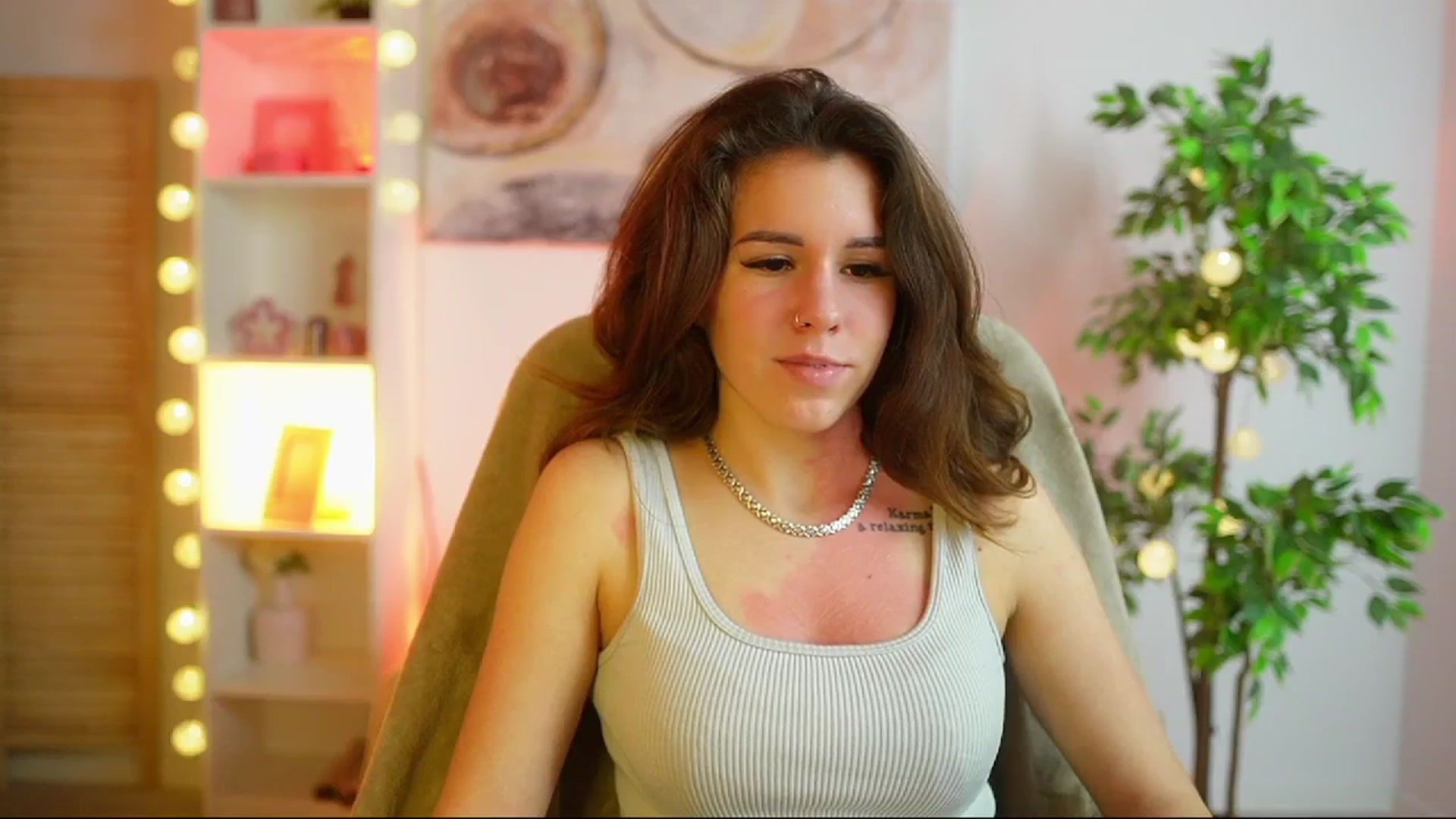 Gallery image thumbnail from Alyssa_Hall's myfreecams stream on, 02/27/2025, 18:42 image 11 of 20