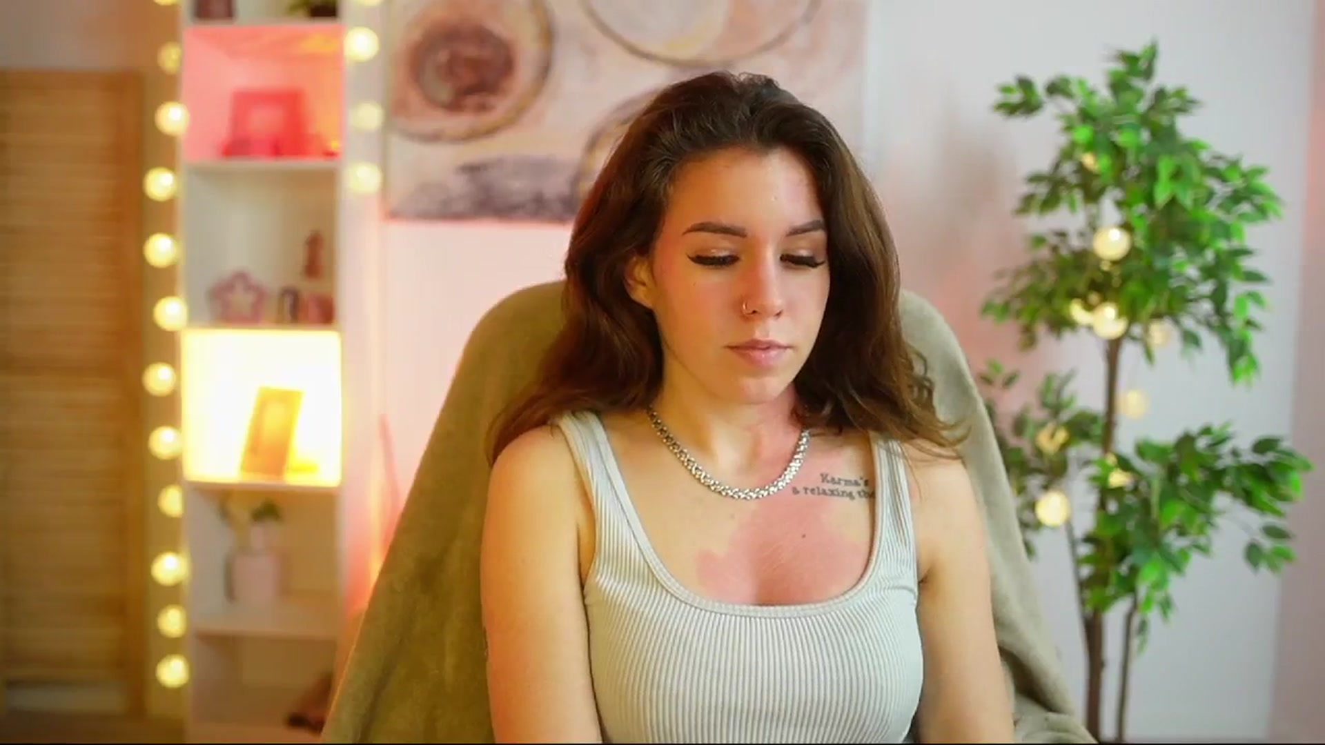 Gallery image thumbnail from Alyssa_Hall's myfreecams stream on, 02/27/2025, 18:42 image 16 of 20