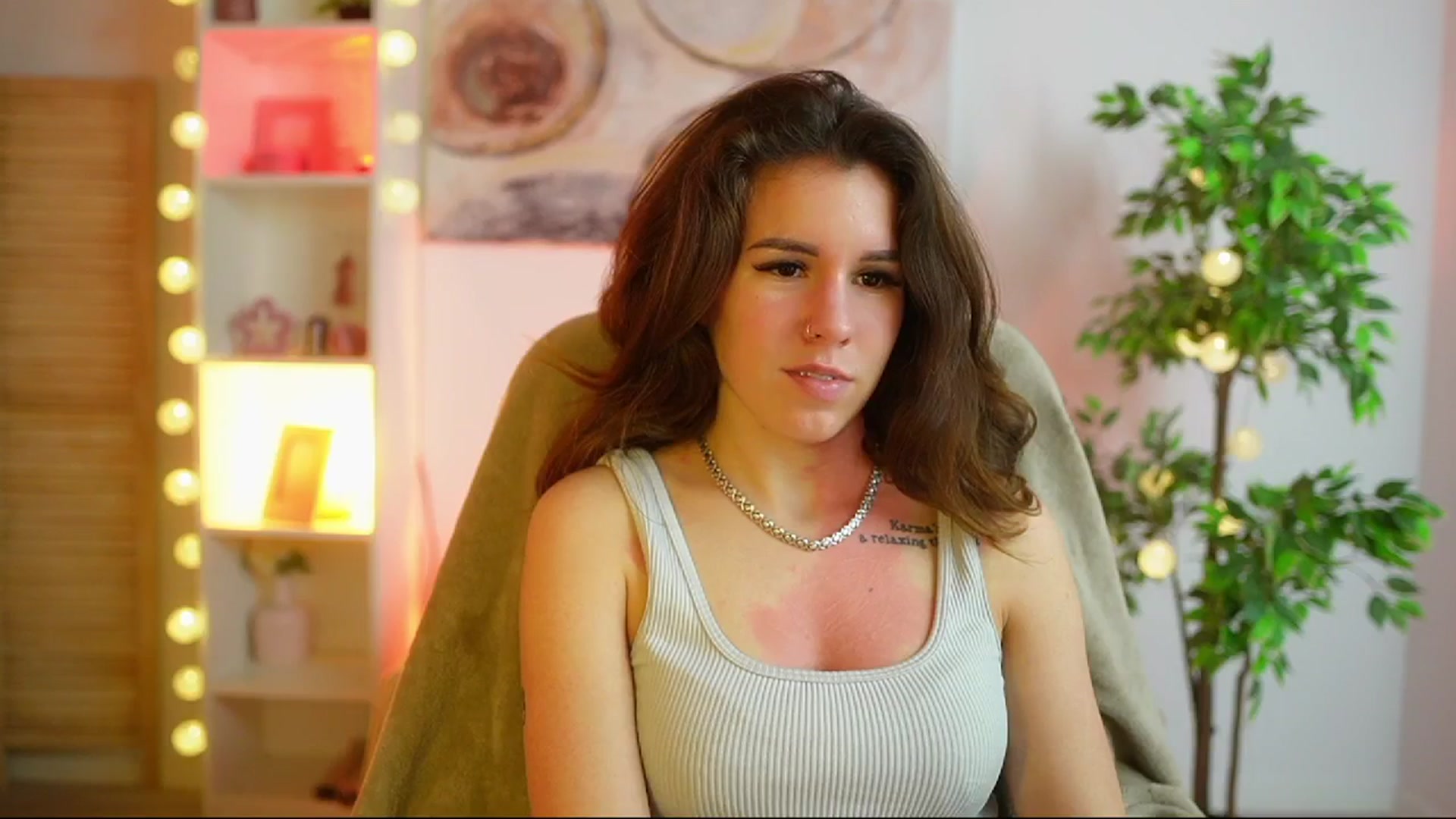Gallery image thumbnail from Alyssa_Hall's myfreecams stream on, 02/27/2025, 18:42 image 9 of 20