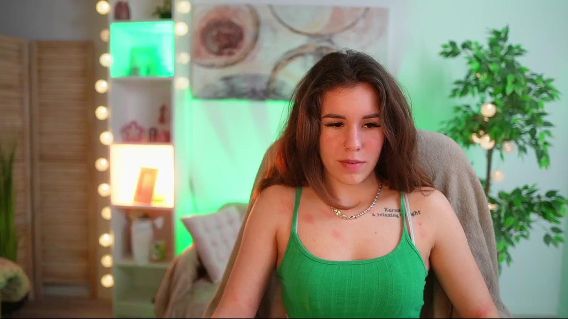 Gallery image thumbnail from Alyssa_Hall's myfreecams stream on, 02/28/2025, 16:06 image 13 of 20