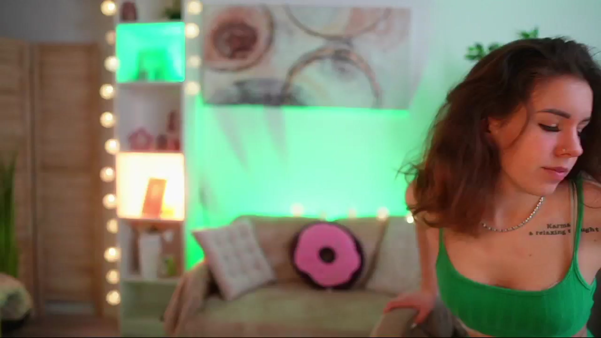 Gallery image thumbnail from Alyssa_Hall's myfreecams stream on, 02/28/2025, 16:06 image 4 of 20