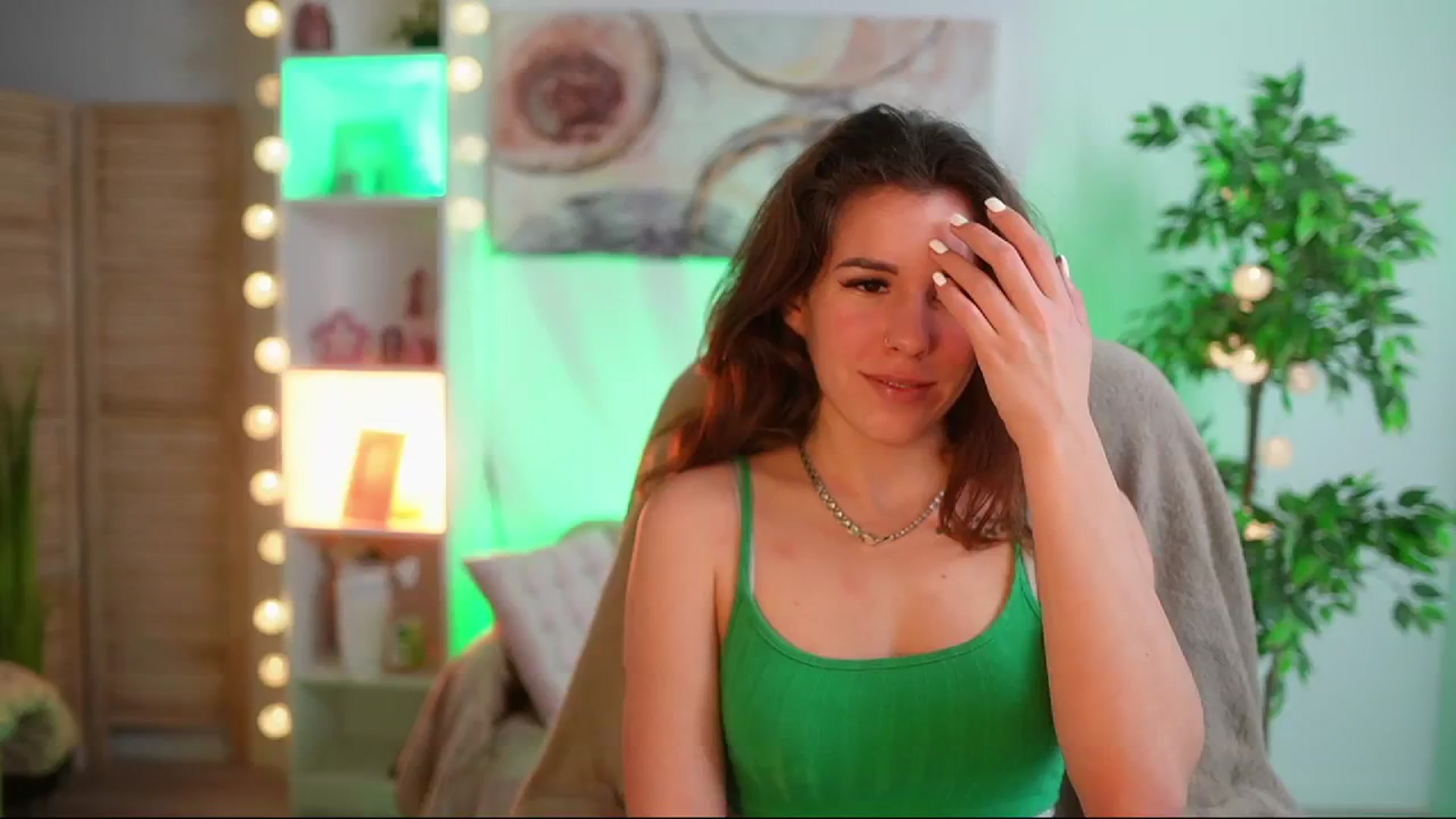 Gallery image thumbnail from Alyssa_Hall's myfreecams stream on, 02/28/2025, 16:06 image 15 of 20