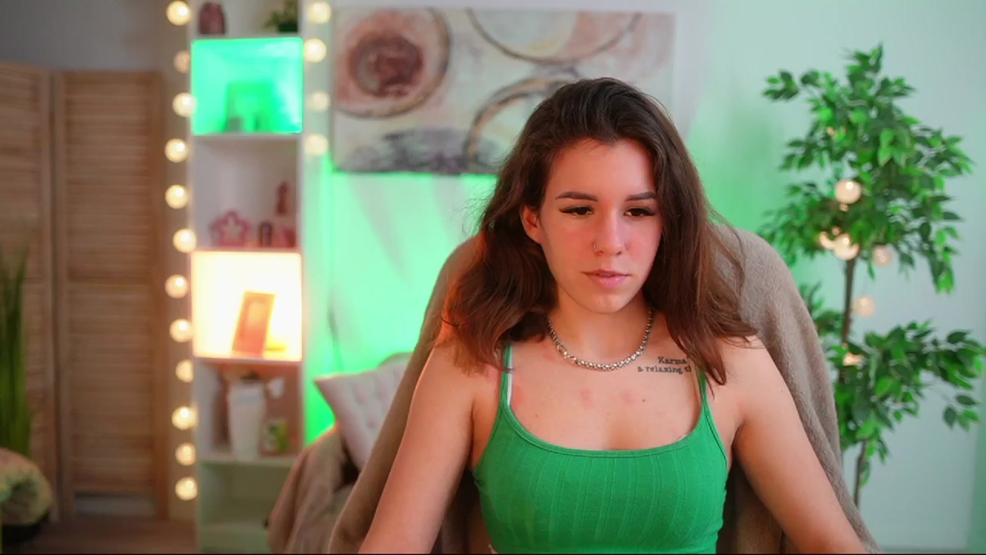 Gallery image thumbnail from Alyssa_Hall's myfreecams stream on, 02/28/2025, 16:06 image 2 of 20