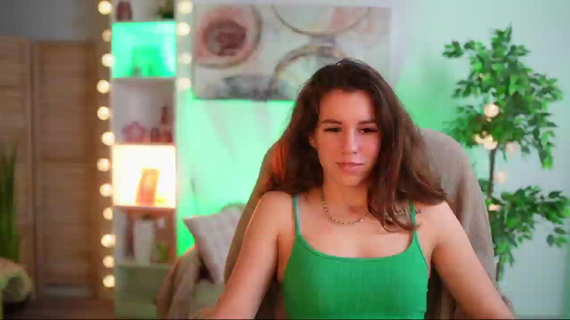 Gallery image thumbnail from Alyssa_Hall's myfreecams stream on, 02/28/2025, 18:09 image 19 of 20