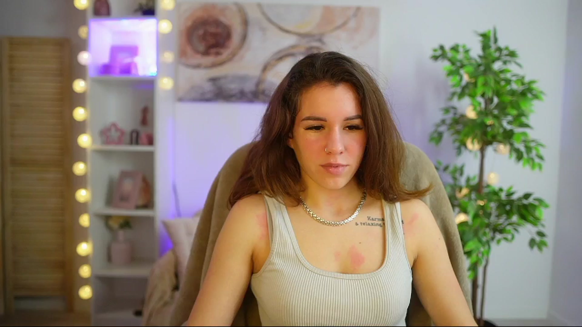 Gallery image thumbnail from Alyssa_Hall's myfreecams stream on, 03/01/2025, 14:43 image 10 of 20