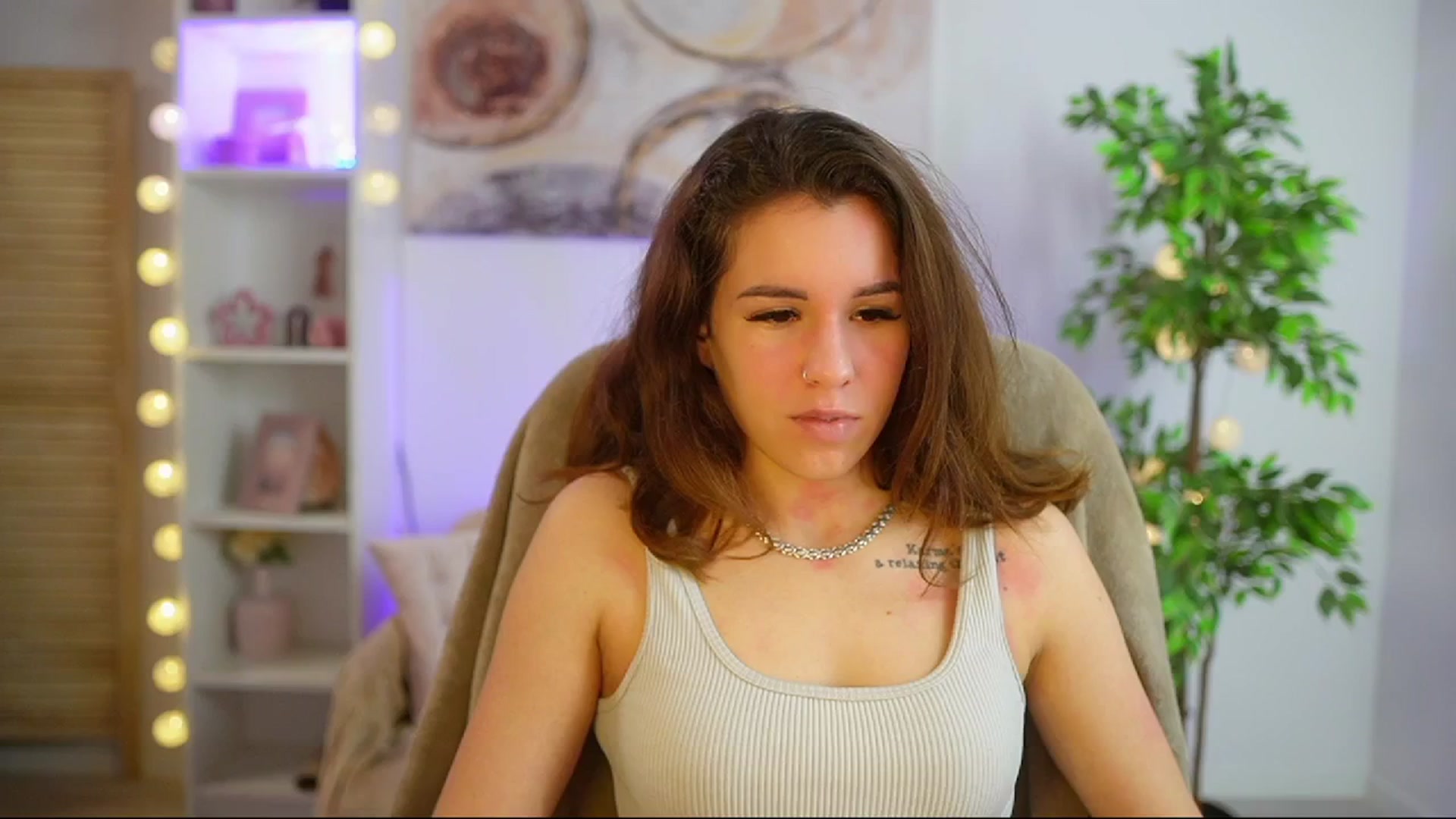 Gallery image thumbnail from Alyssa_Hall's myfreecams stream on, 03/01/2025, 14:43 image 5 of 20
