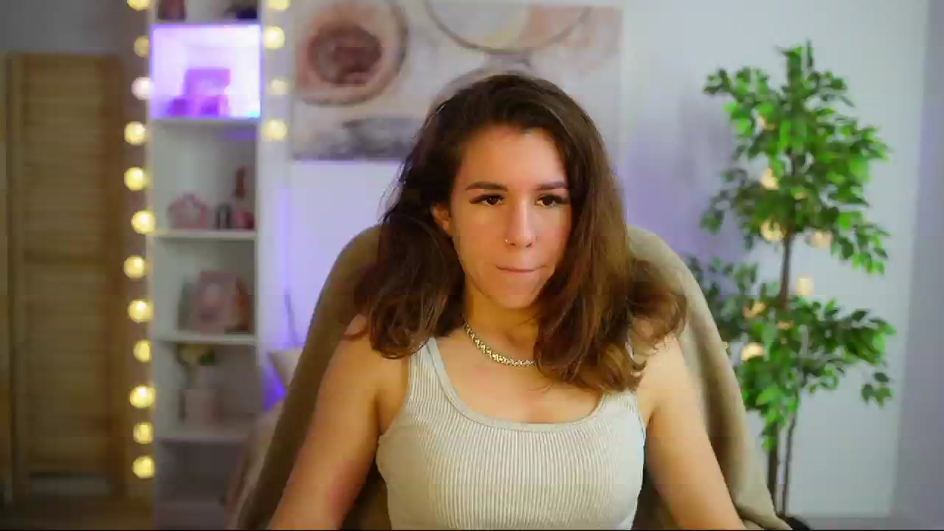 Gallery image thumbnail from Alyssa_Hall's myfreecams stream on, 03/01/2025, 15:35 image 4 of 20