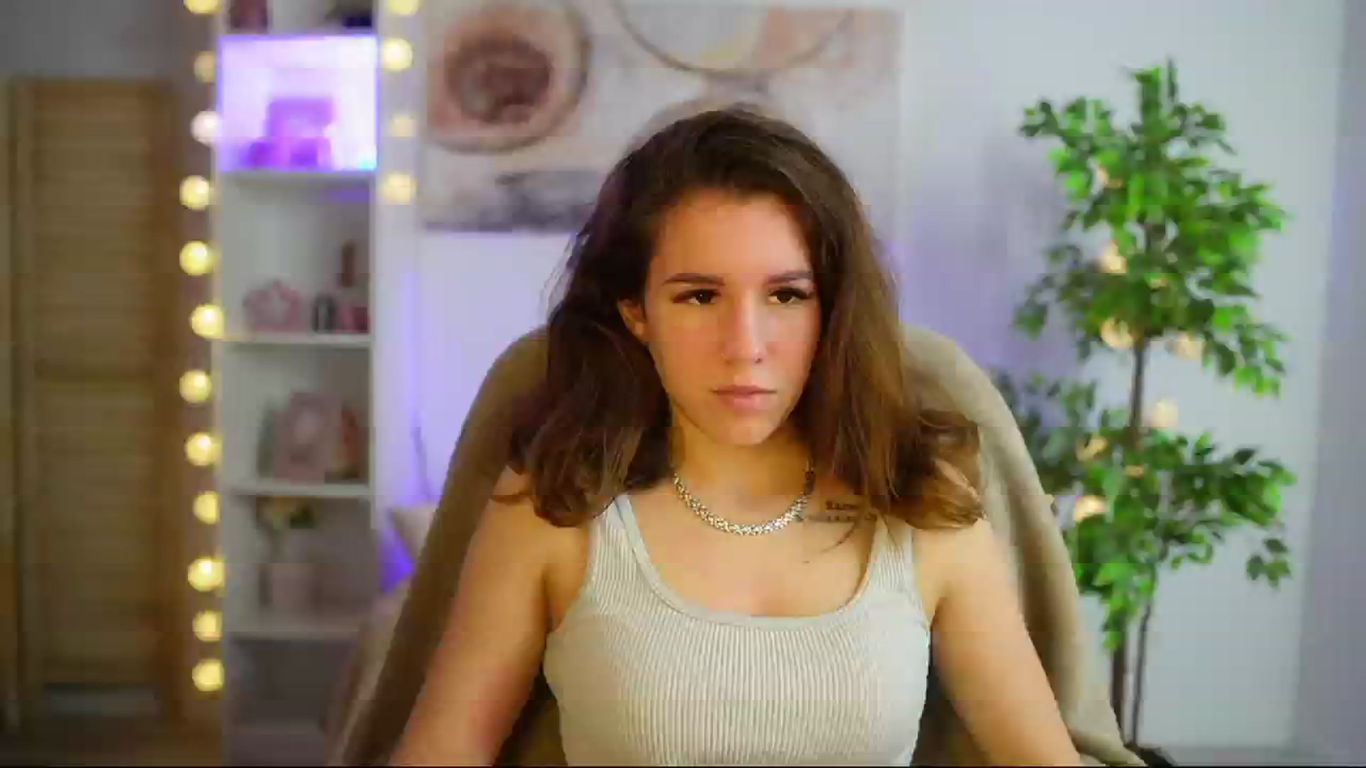 Gallery image thumbnail from Alyssa_Hall's myfreecams stream on, 03/01/2025, 15:35 image 6 of 20