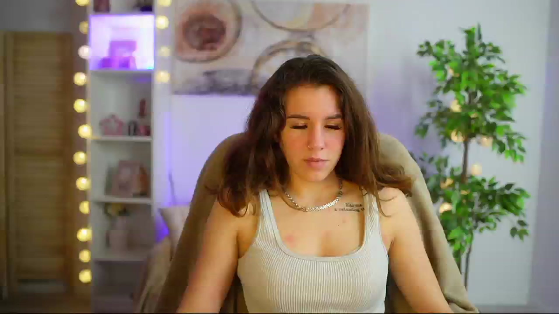 Gallery image thumbnail from Alyssa_Hall's myfreecams stream on, 03/01/2025, 16:52 image 5 of 20