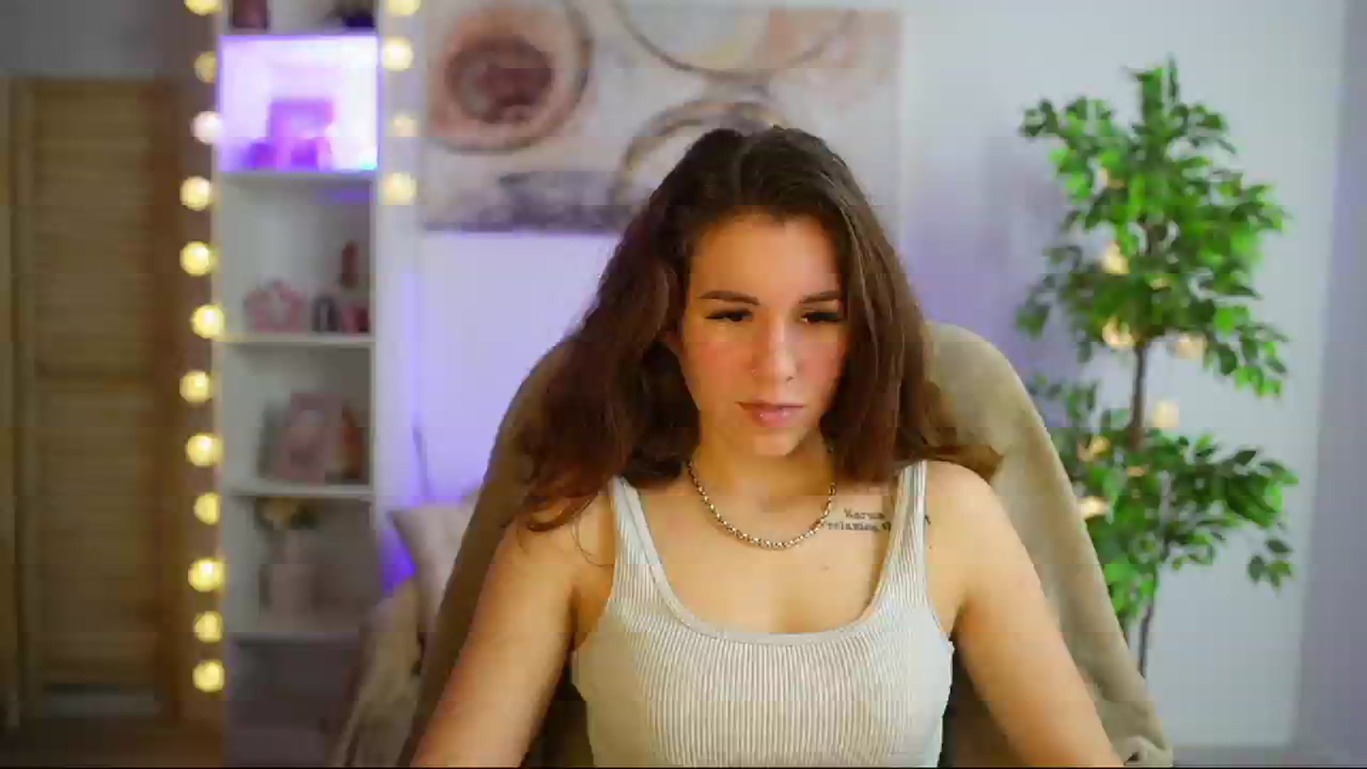 Gallery image thumbnail from Alyssa_Hall's myfreecams stream on, 03/01/2025, 16:52 image 17 of 20
