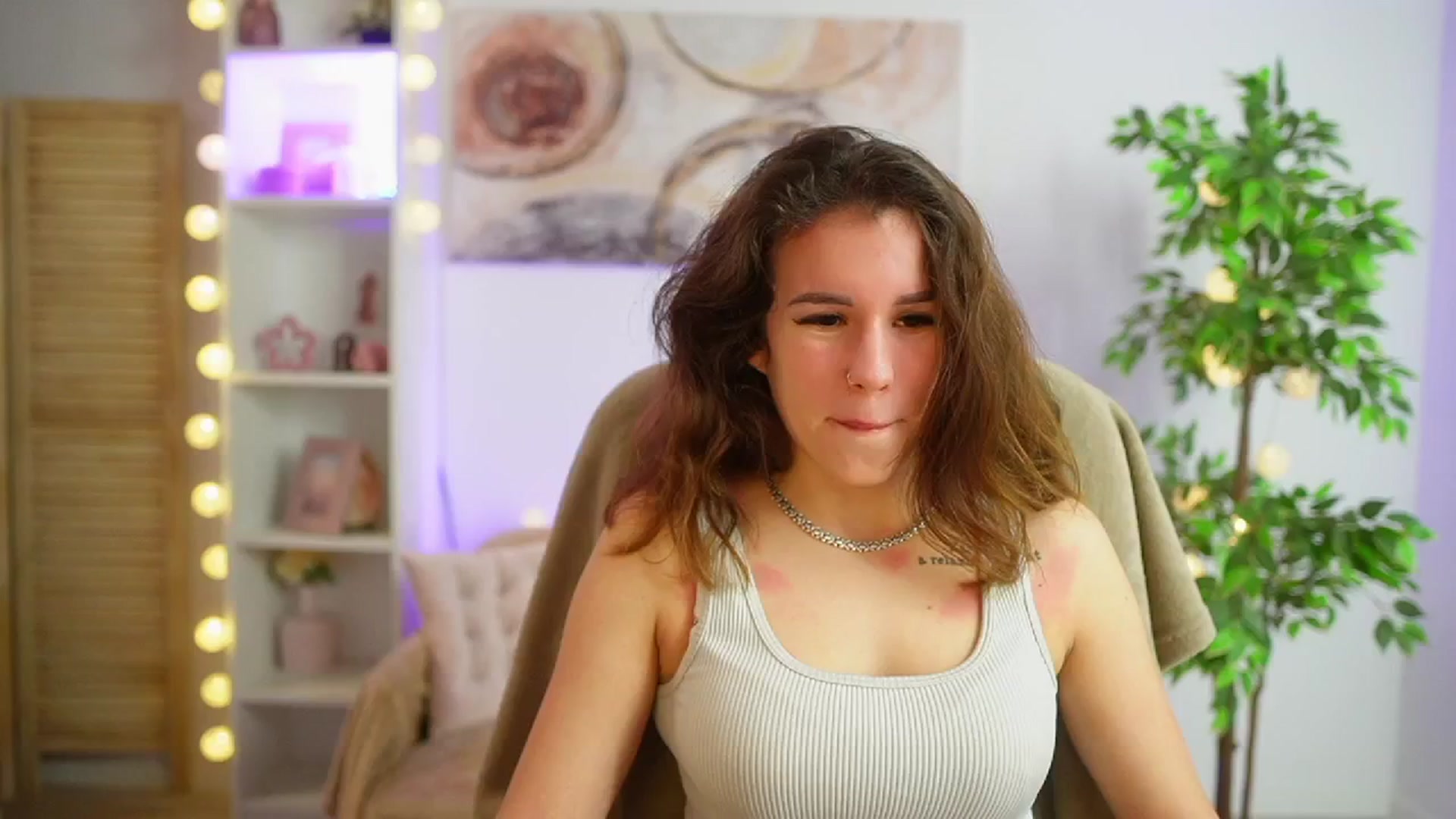 Gallery image thumbnail from Alyssa_Hall's myfreecams stream on, 03/03/2025, 14:56 image 1 of 20
