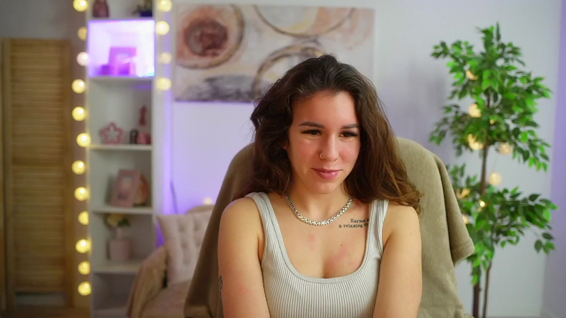 Gallery image thumbnail from Alyssa_Hall's myfreecams stream on, 03/03/2025, 14:56 image 18 of 20