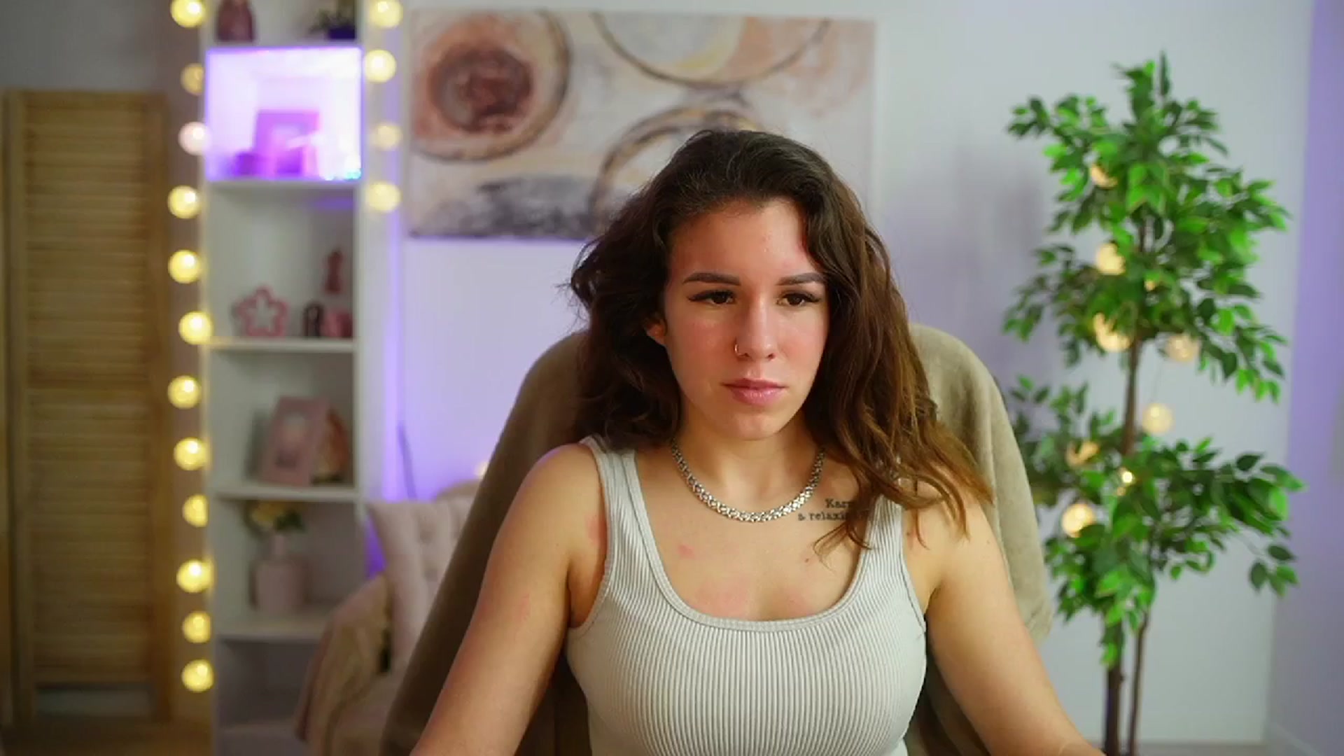 Gallery image thumbnail from Alyssa_Hall's myfreecams stream on, 03/03/2025, 15:56 image 5 of 20