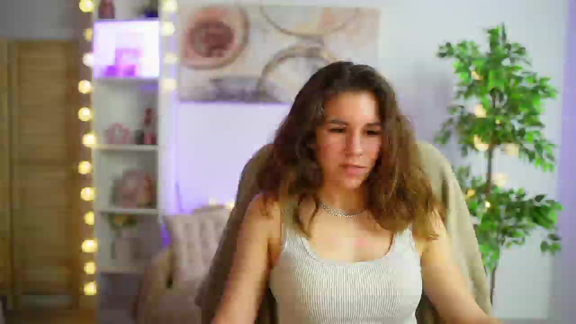 Gallery image thumbnail from Alyssa_Hall's myfreecams stream on, 03/03/2025, 18:47 image 13 of 20