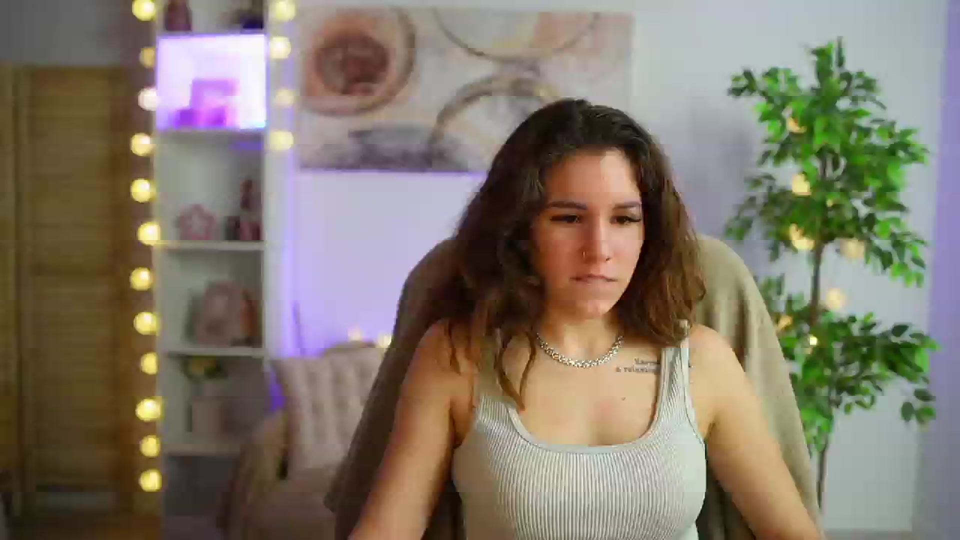 Gallery image thumbnail from Alyssa_Hall's myfreecams stream on, 03/03/2025, 18:47 image 17 of 20