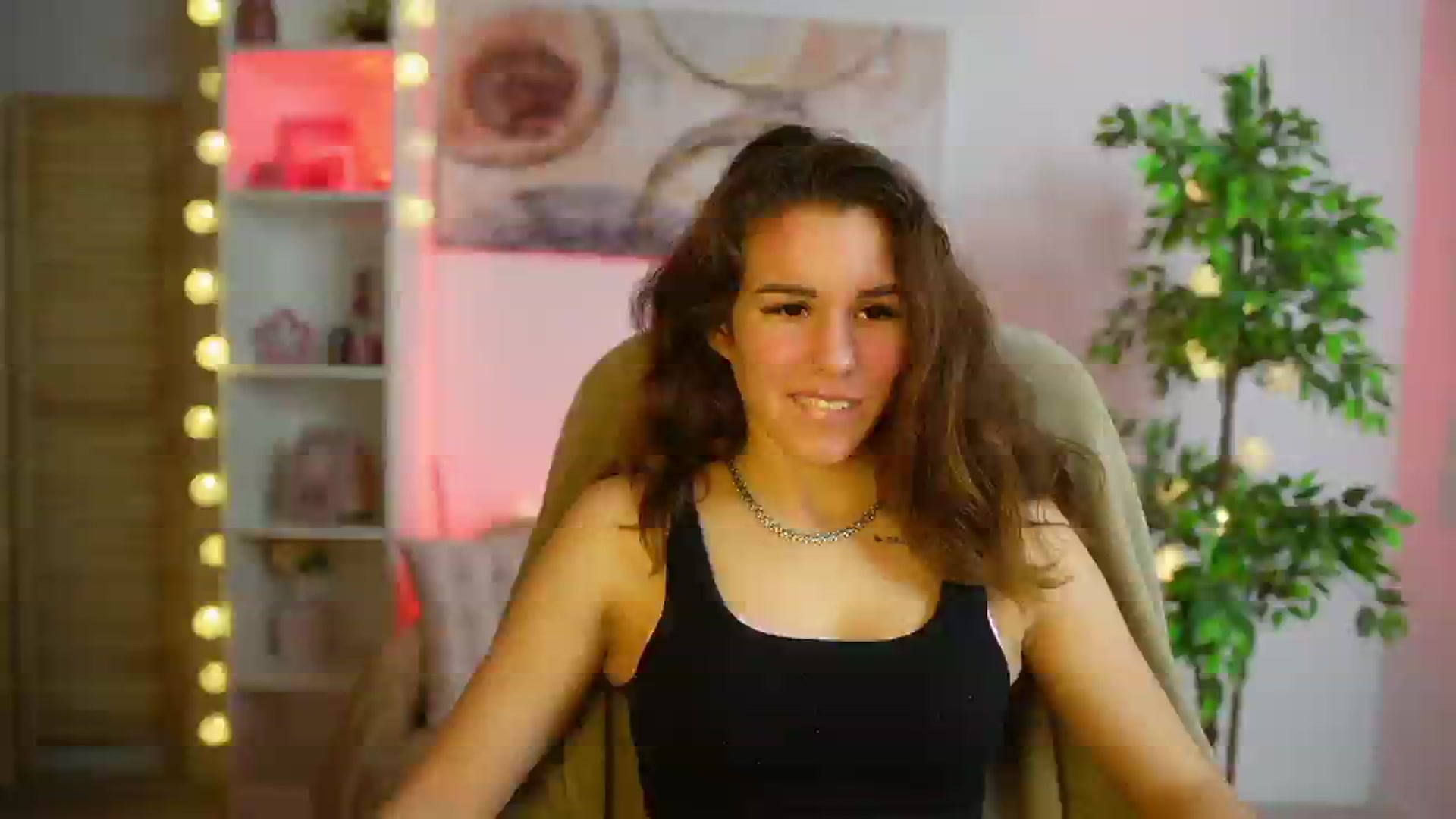 Gallery image thumbnail from Alyssa_Hall's myfreecams stream on, 03/04/2025, 18:07 image 19 of 20