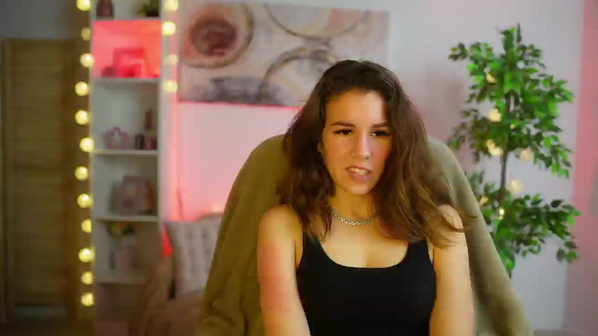 Gallery image thumbnail from Alyssa_Hall's myfreecams stream on, 03/04/2025, 19:00 image 18 of 20